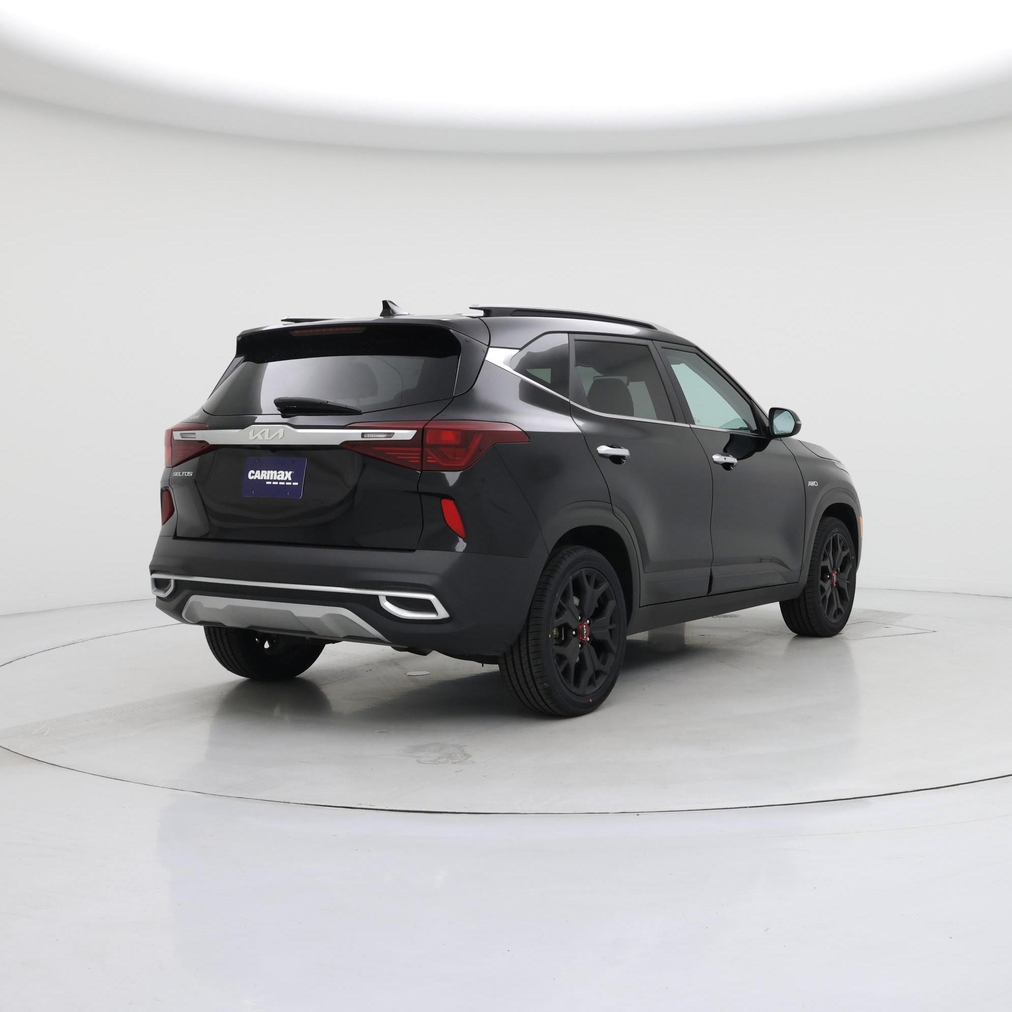 Thumbnail: 2023 Kia Seltos - 8