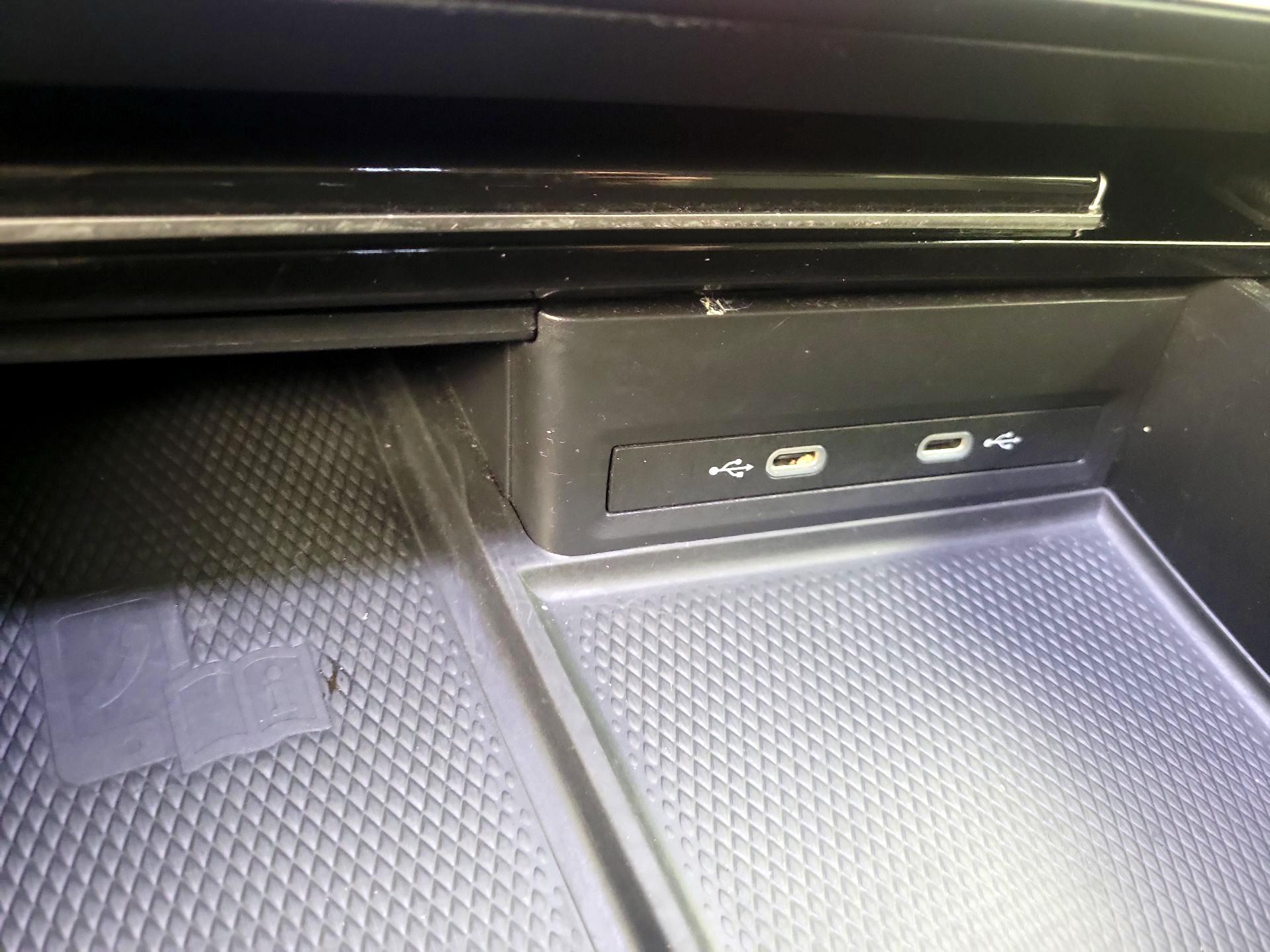 Thumbnail: 2024 Volkswagen Atlas - 18