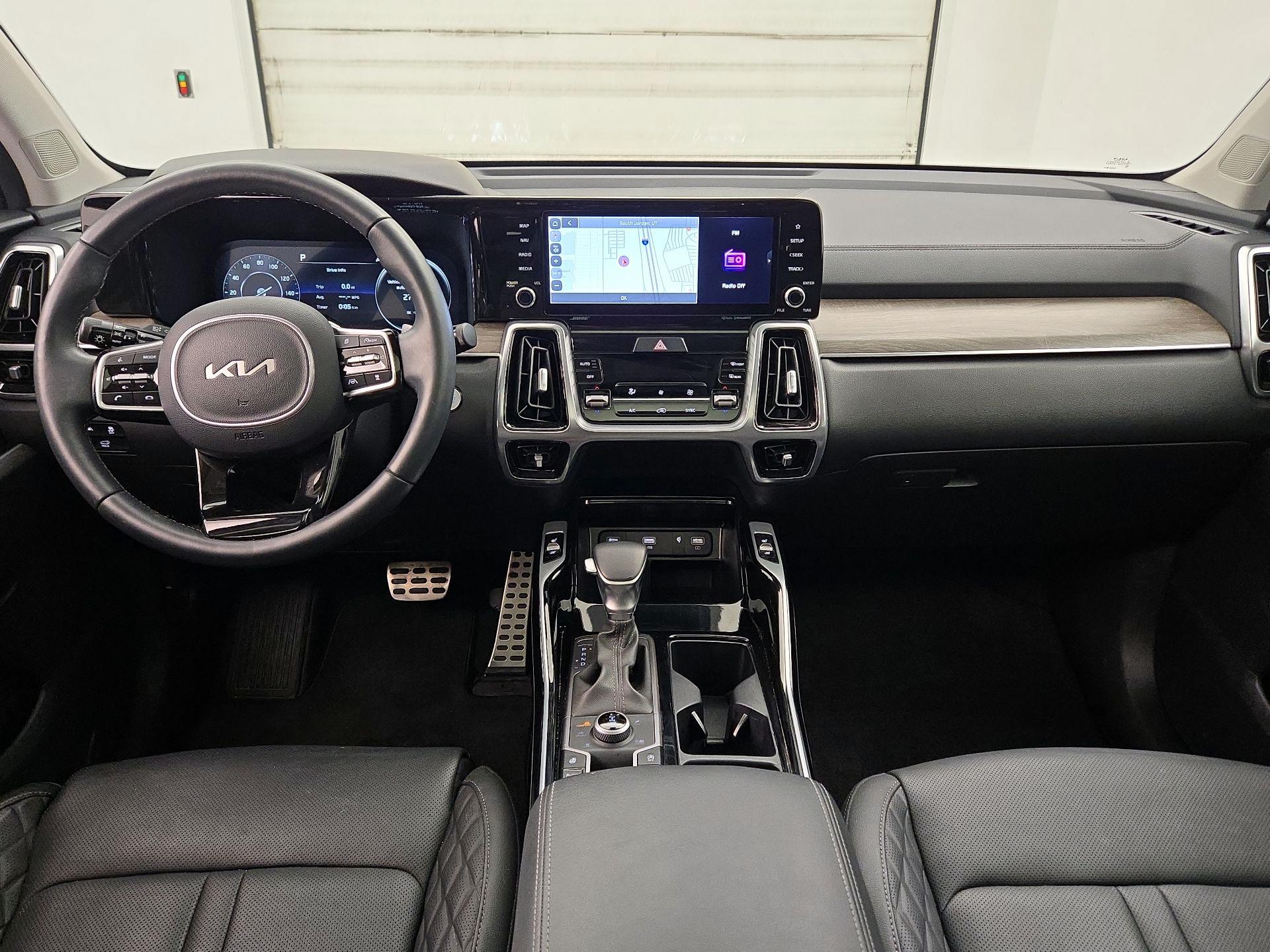 Thumbnail: 2023 Kia Sorento - 9