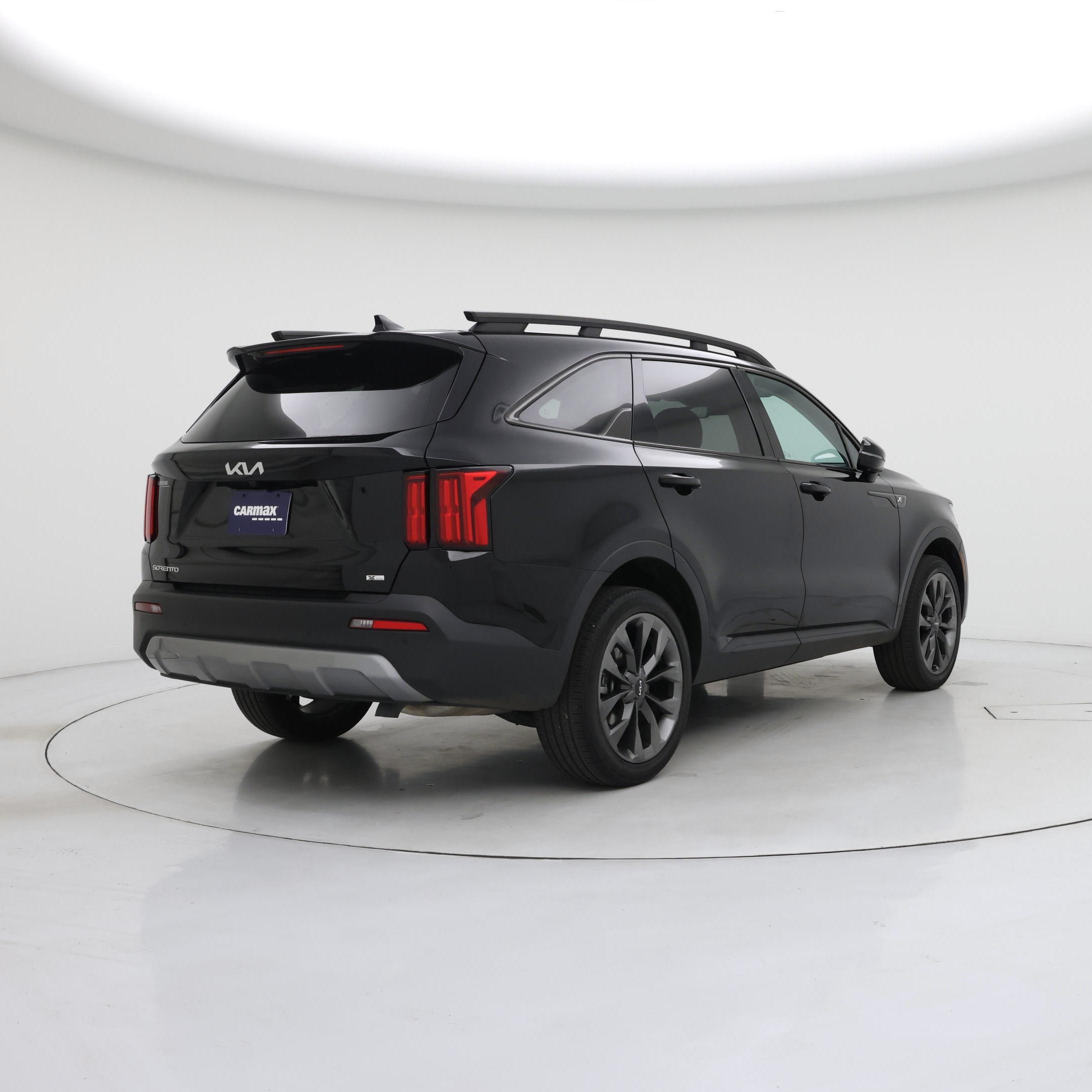 Thumbnail: 2023 Kia Sorento - 8