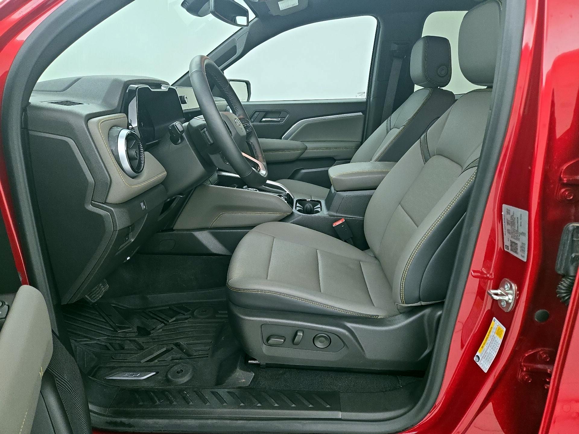 Thumbnail: 2025 Chevrolet Colorado - 11