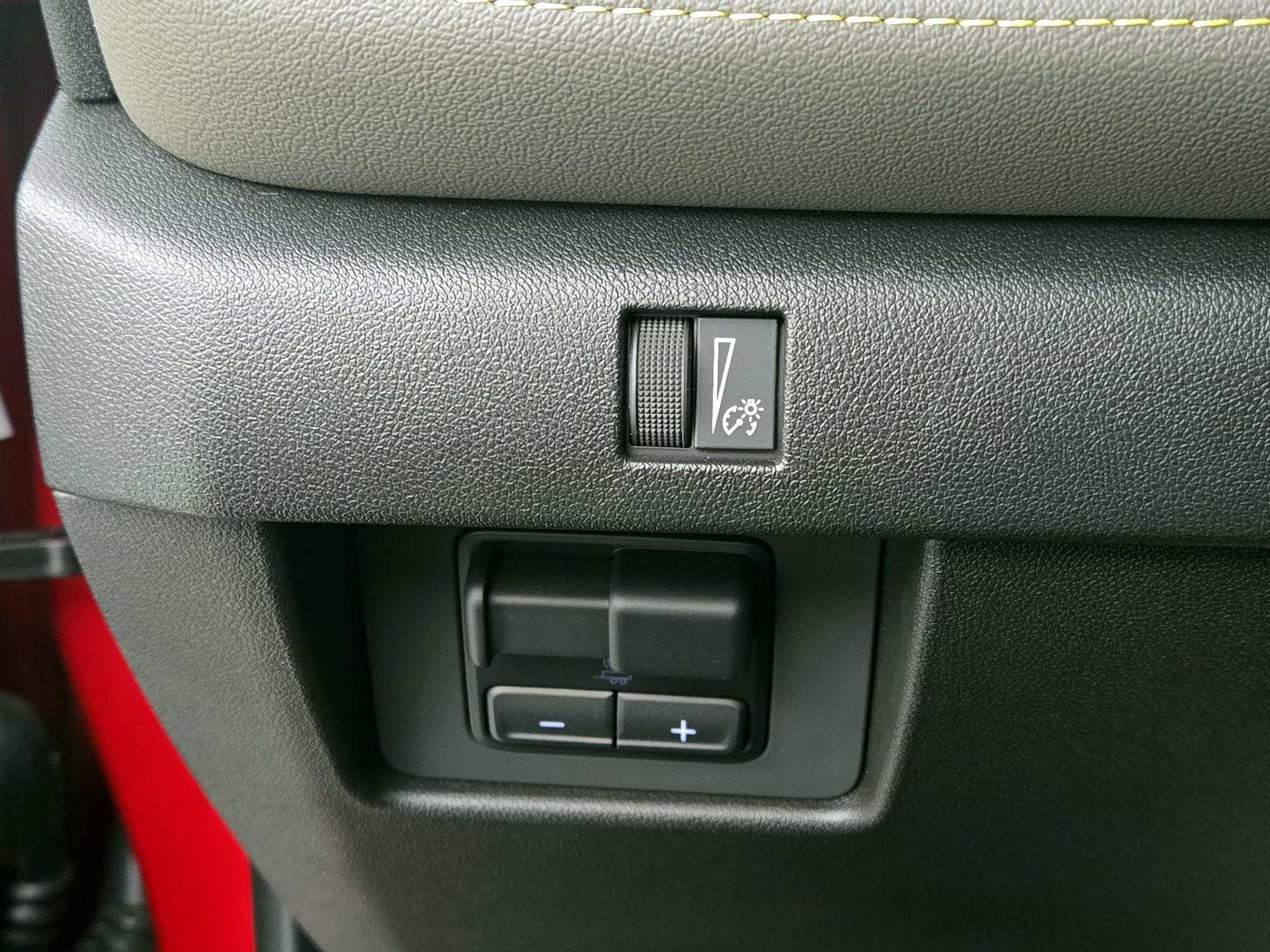 Thumbnail: 2025 Chevrolet Colorado - 13