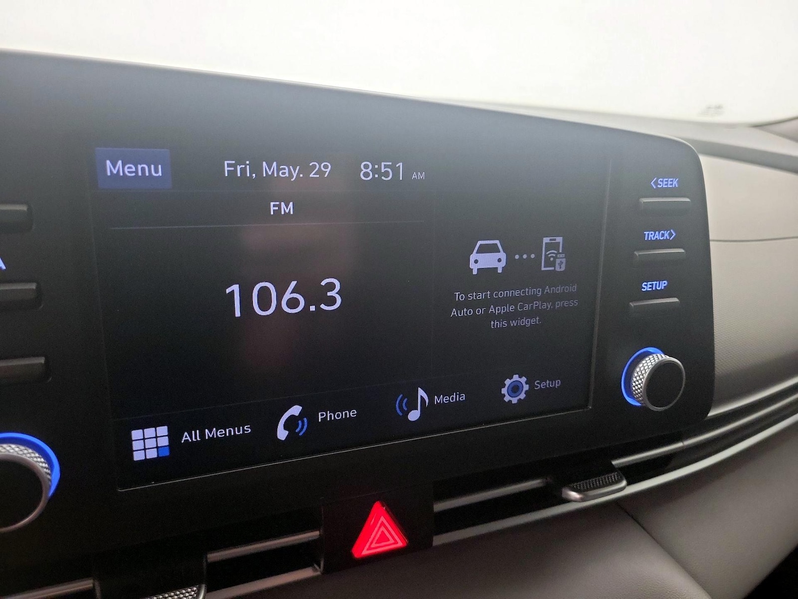 2025 Hyundai Elantra SE - Photo 16