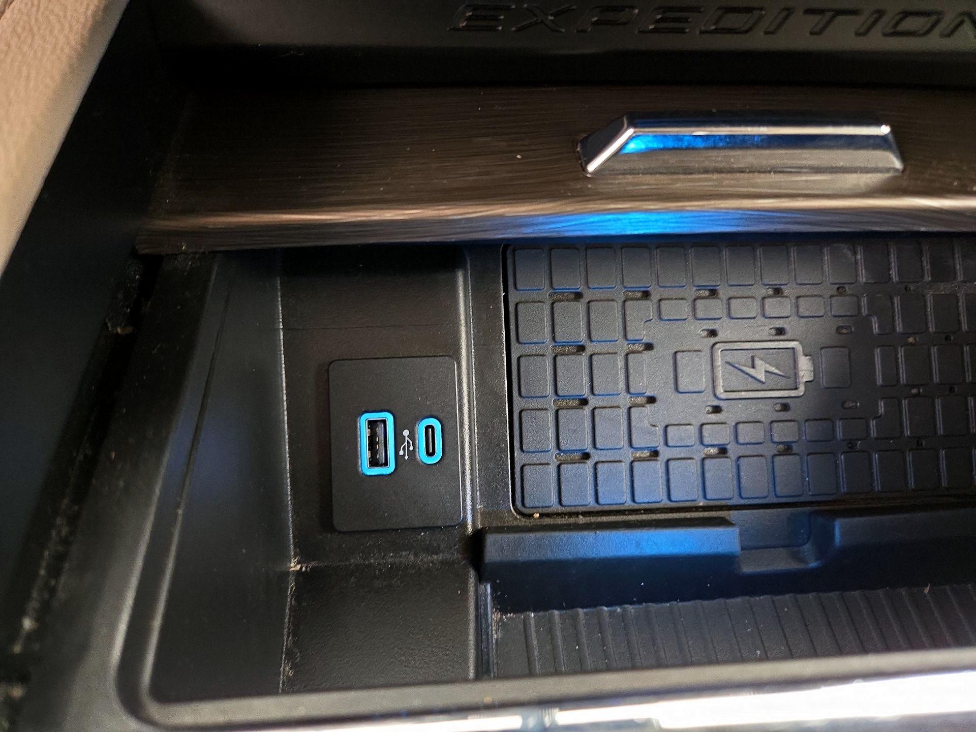 Thumbnail: 2024 Ford Expedition MAX - 19