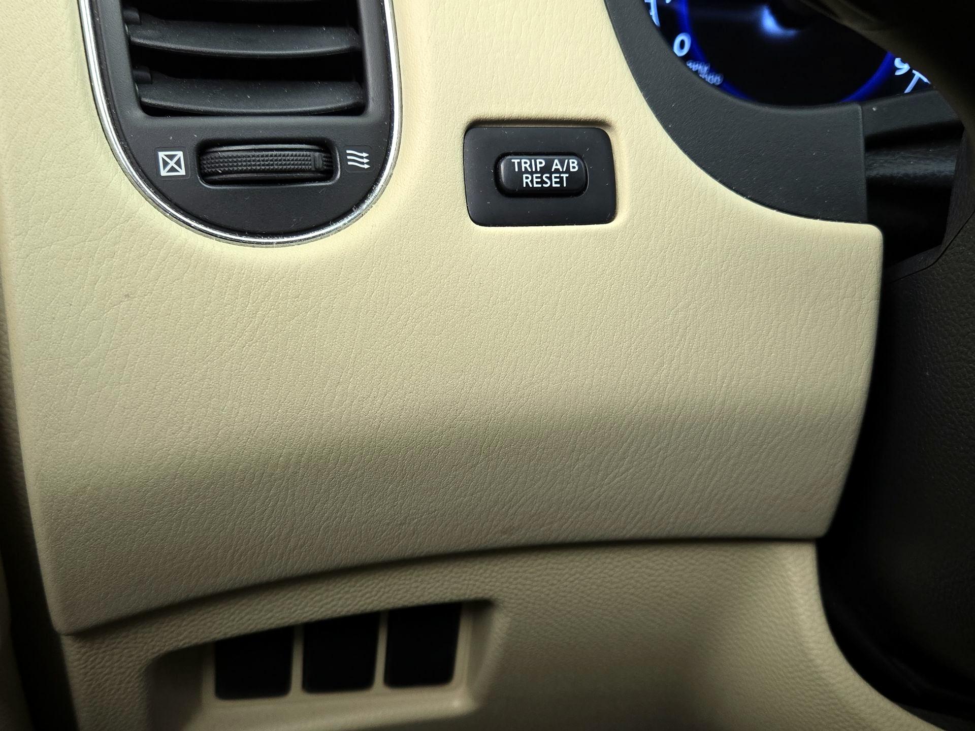 Thumbnail: 2017 INFINITI QX50 - 13