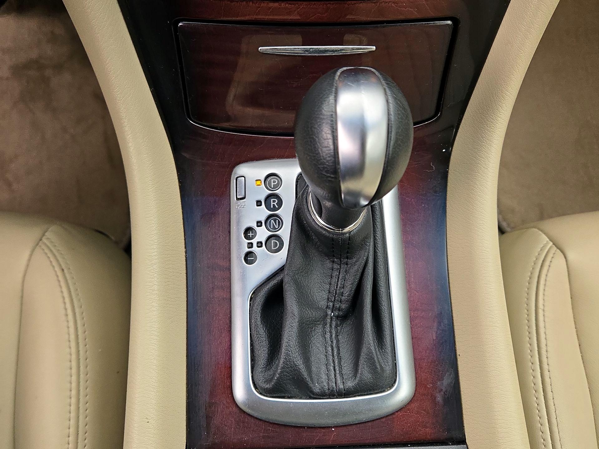 Thumbnail: 2017 INFINITI QX50 - 17