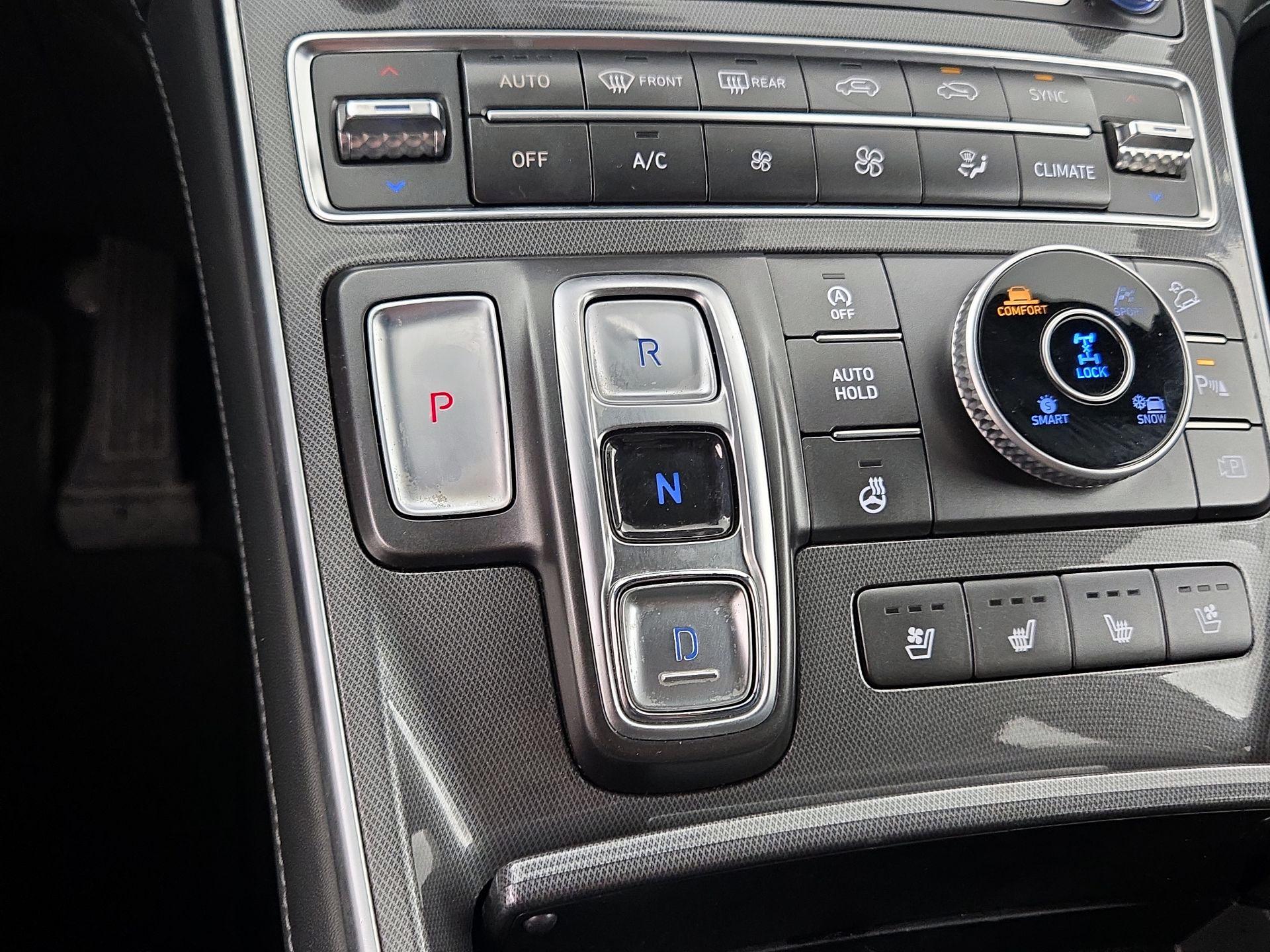 Thumbnail: 2022 Hyundai Santa Fe - 18