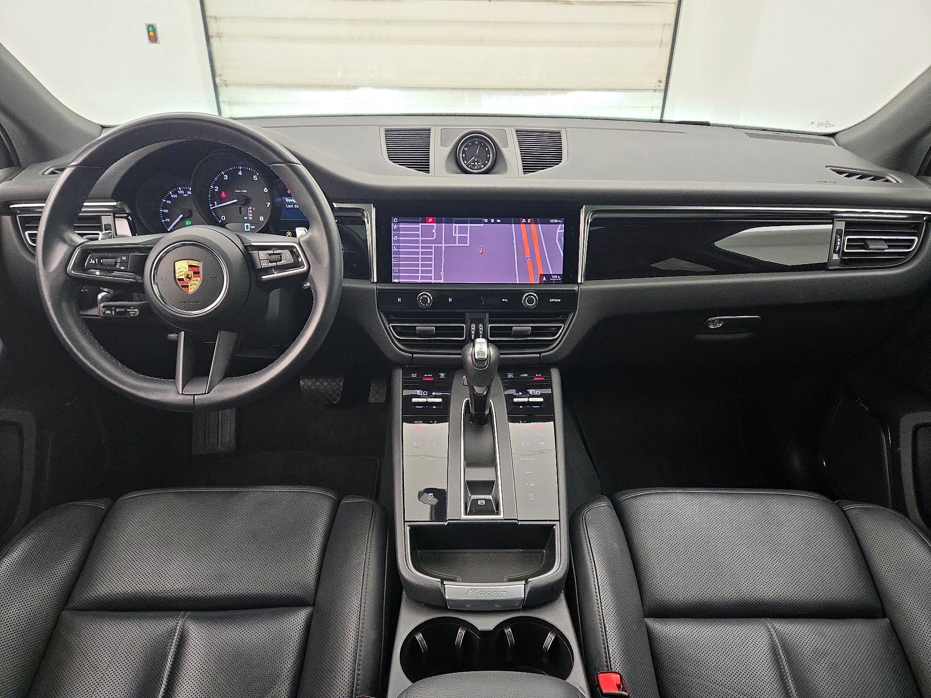 Thumbnail: 2023 Porsche Macan - 9