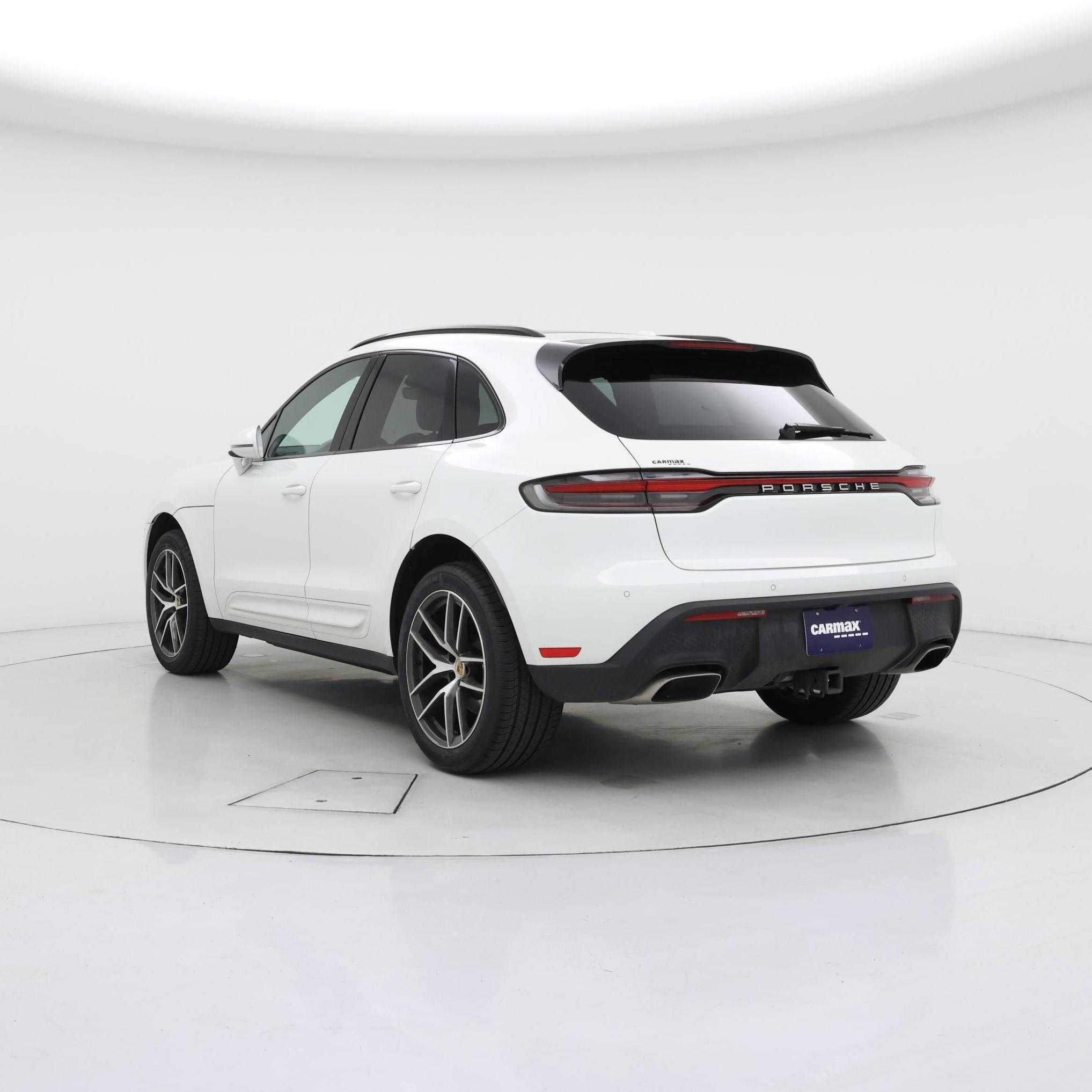 Thumbnail: 2023 Porsche Macan - 2