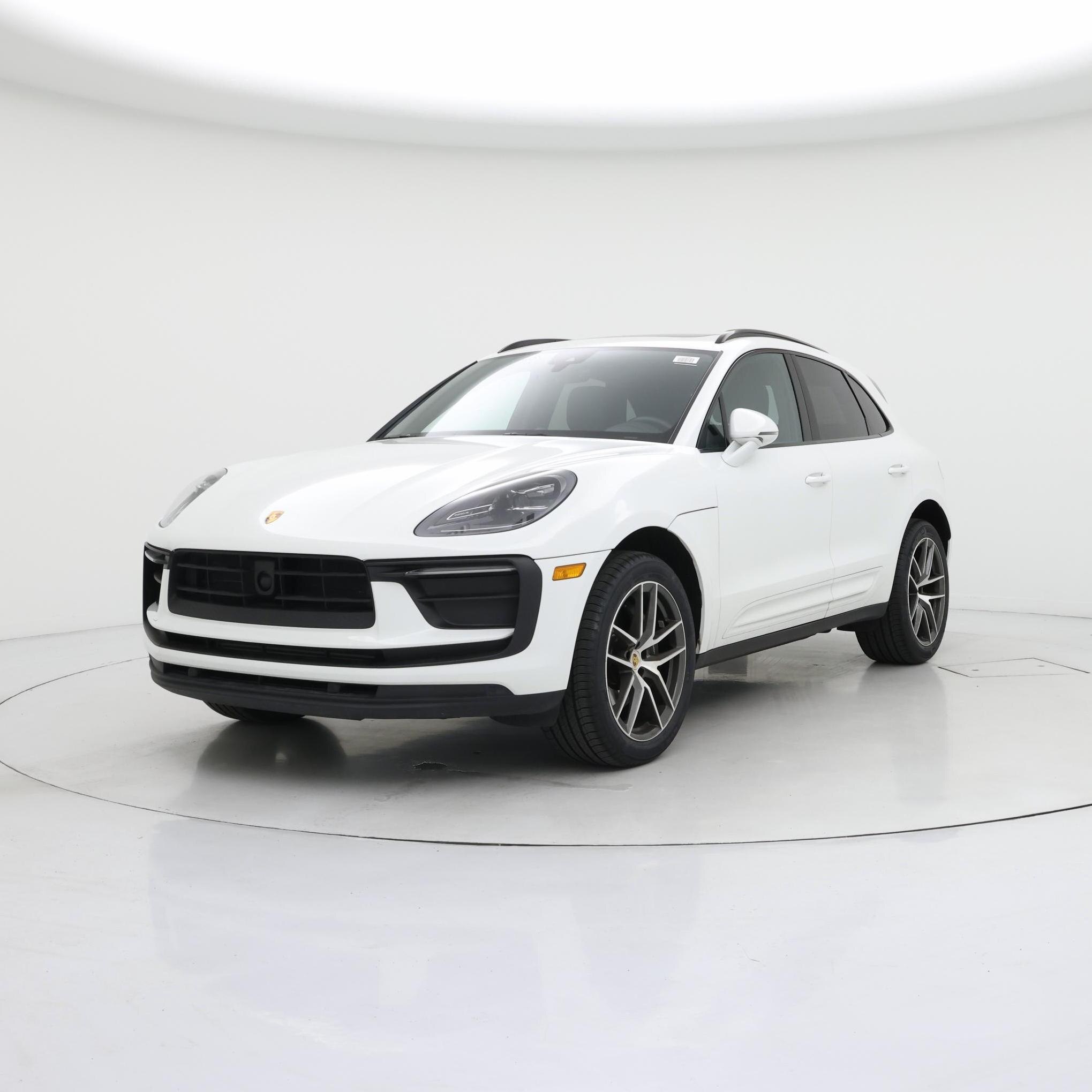 Thumbnail: 2023 Porsche Macan - 4