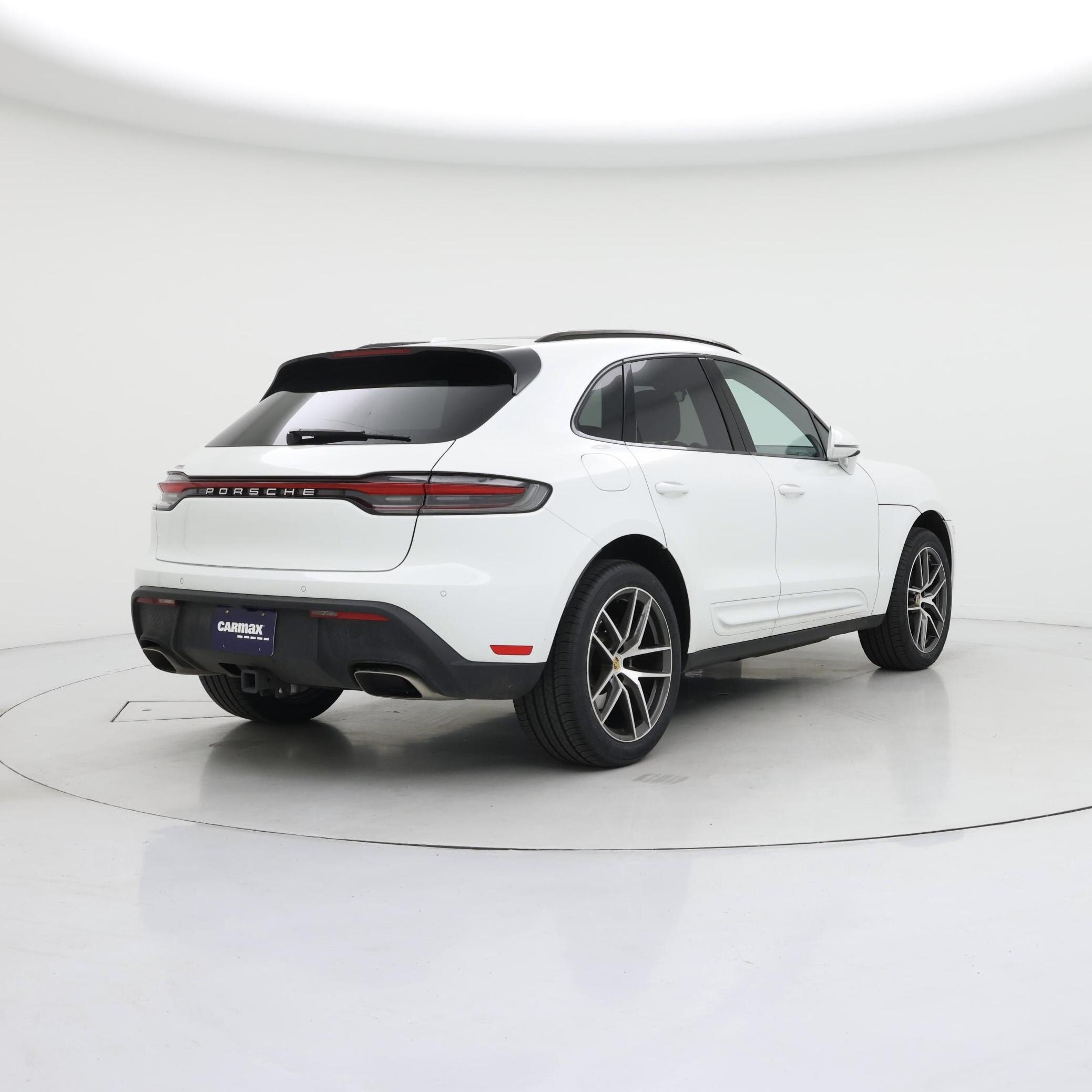 Thumbnail: 2023 Porsche Macan - 8