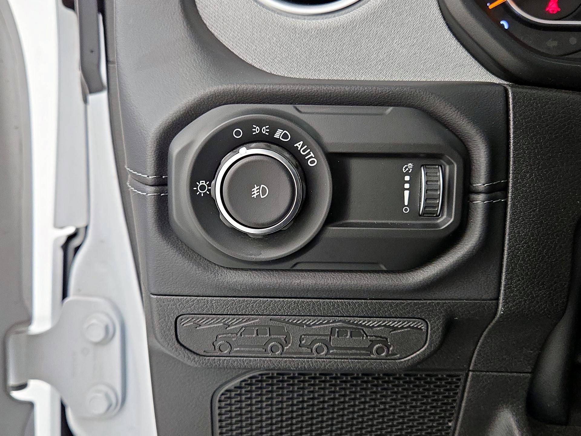 Thumbnail: 2025 Jeep Wrangler - 13