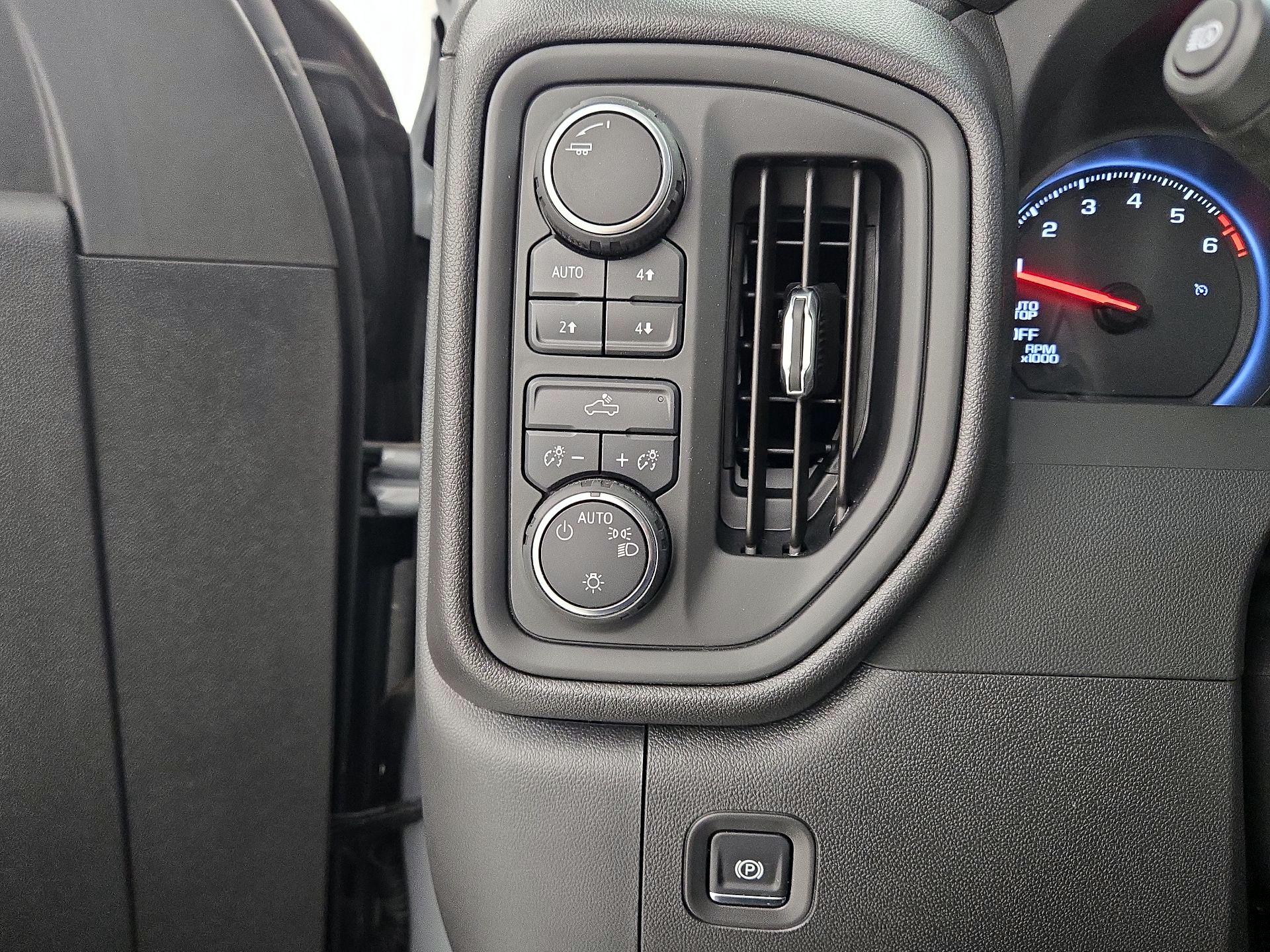Thumbnail: 2026 Chevrolet Silverado 1500 - 13
