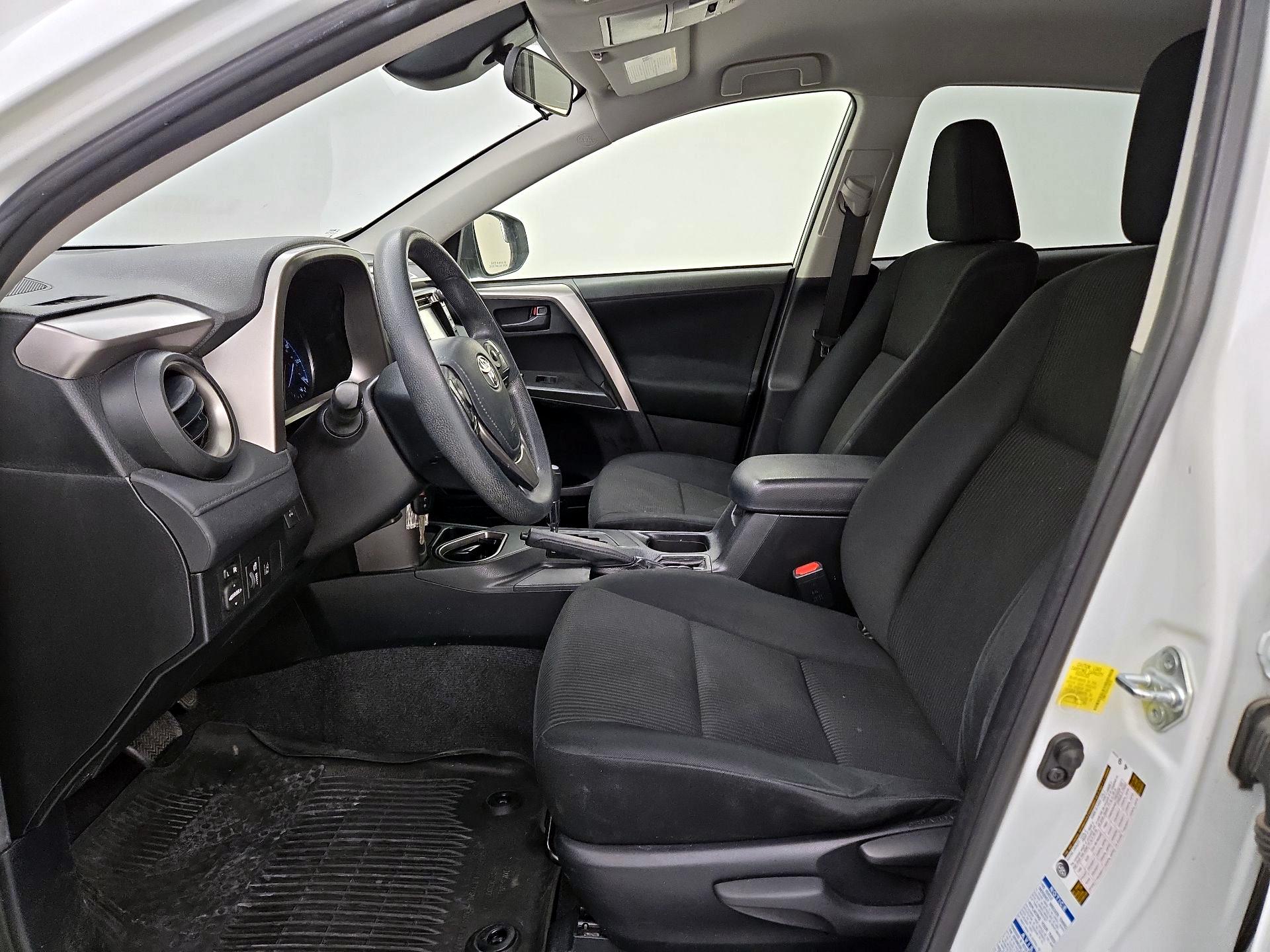 Thumbnail: 2017 Toyota RAV4 - 11