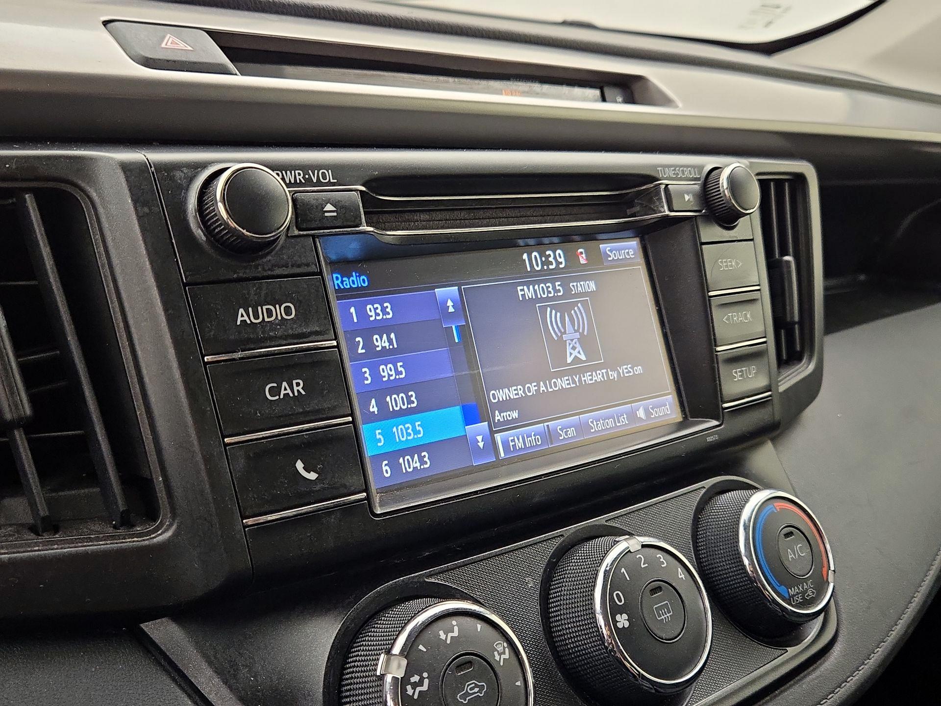 Thumbnail: 2017 Toyota RAV4 - 15