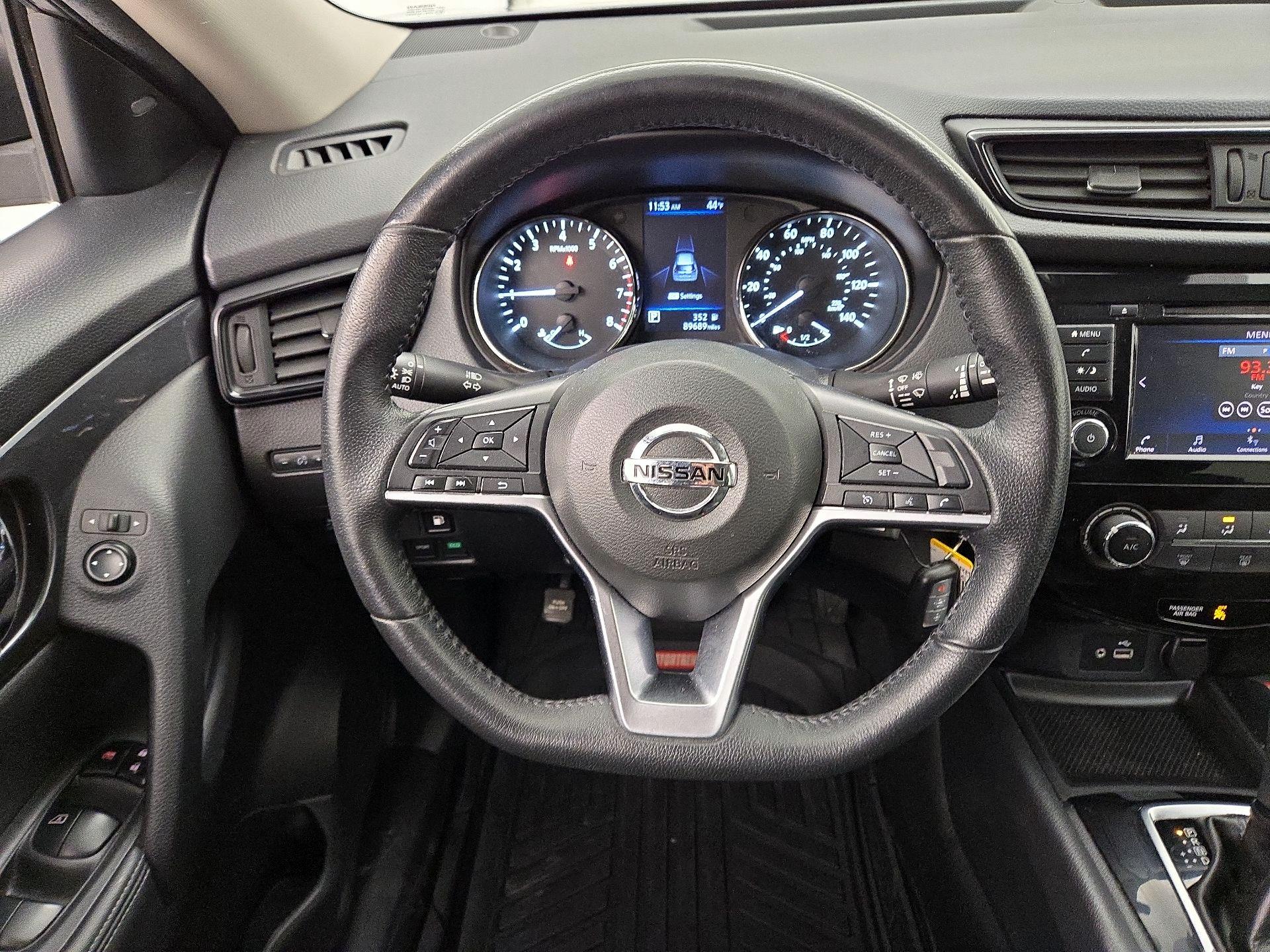 Thumbnail: 2020 Nissan Rogue - 10