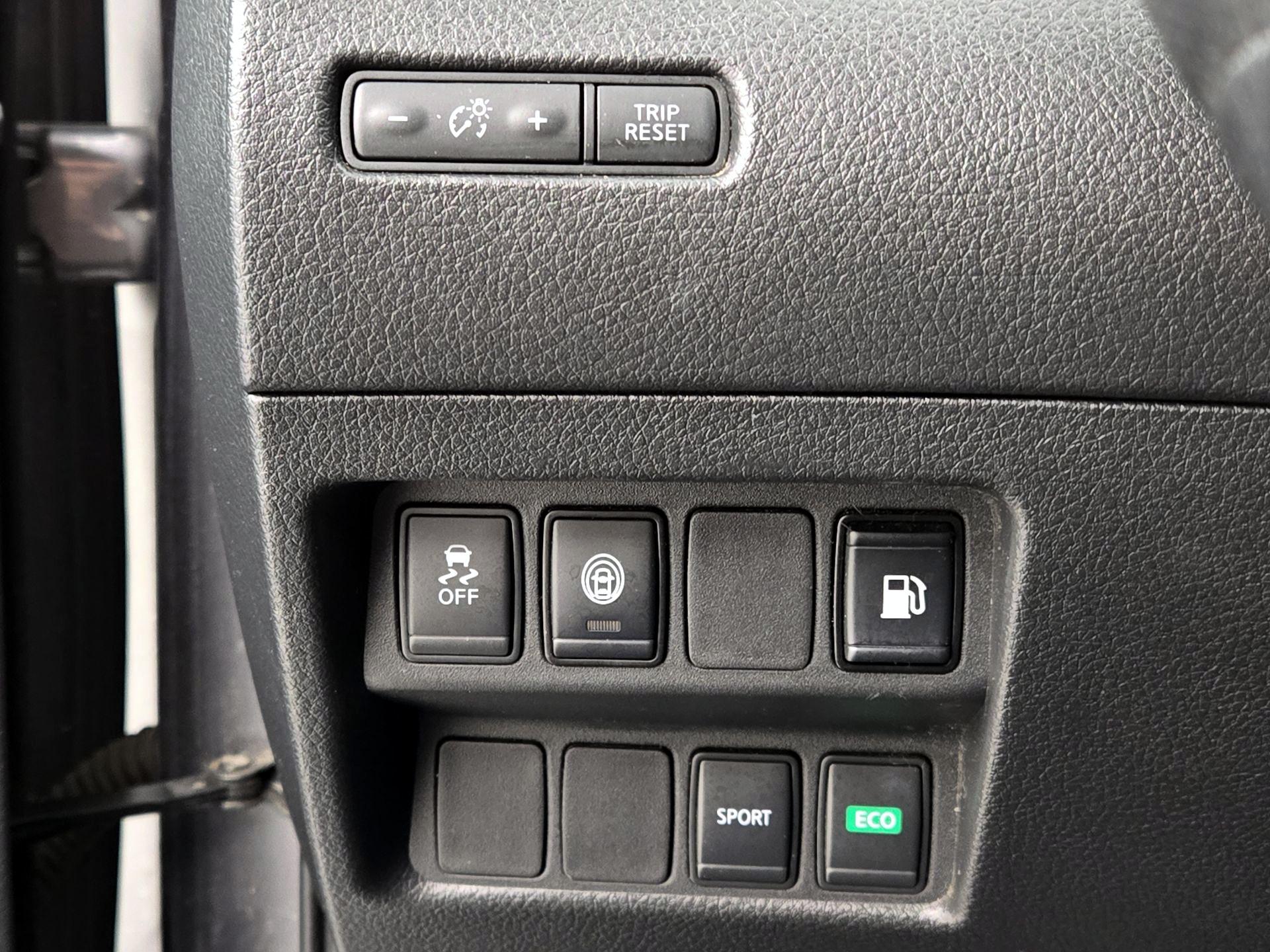 Thumbnail: 2020 Nissan Rogue - 13