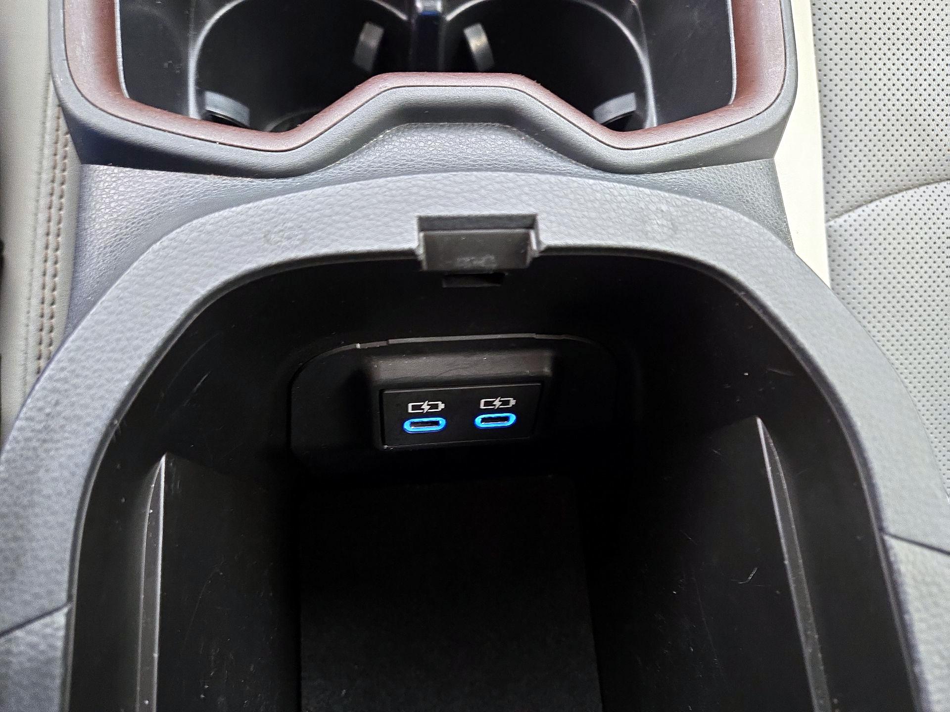 Thumbnail: 2022 Toyota RAV4 - 18