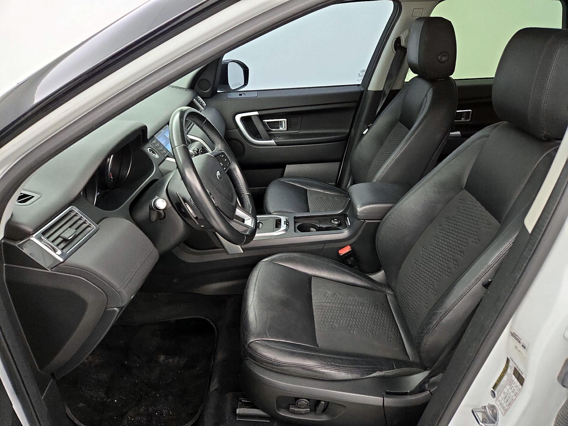 Thumbnail: 2018 Land Rover Discovery Sport - 11