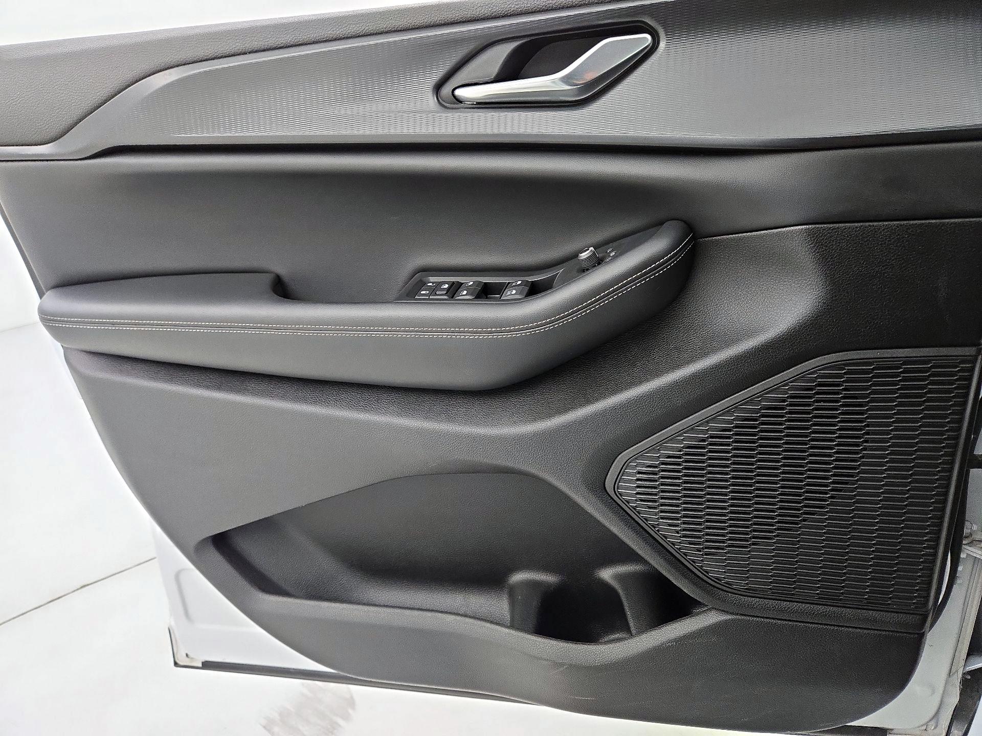 Thumbnail: 2024 Jeep Grand Cherokee L - 12