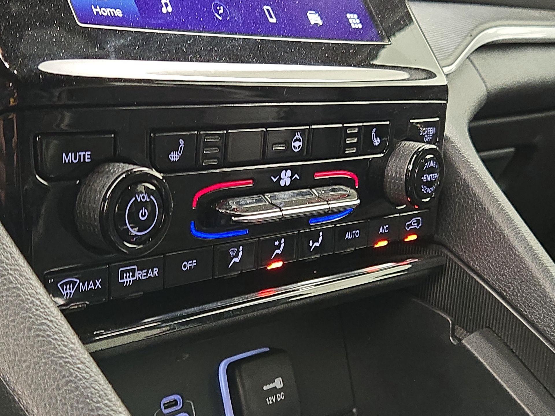 Thumbnail: 2024 Jeep Grand Cherokee L - 16