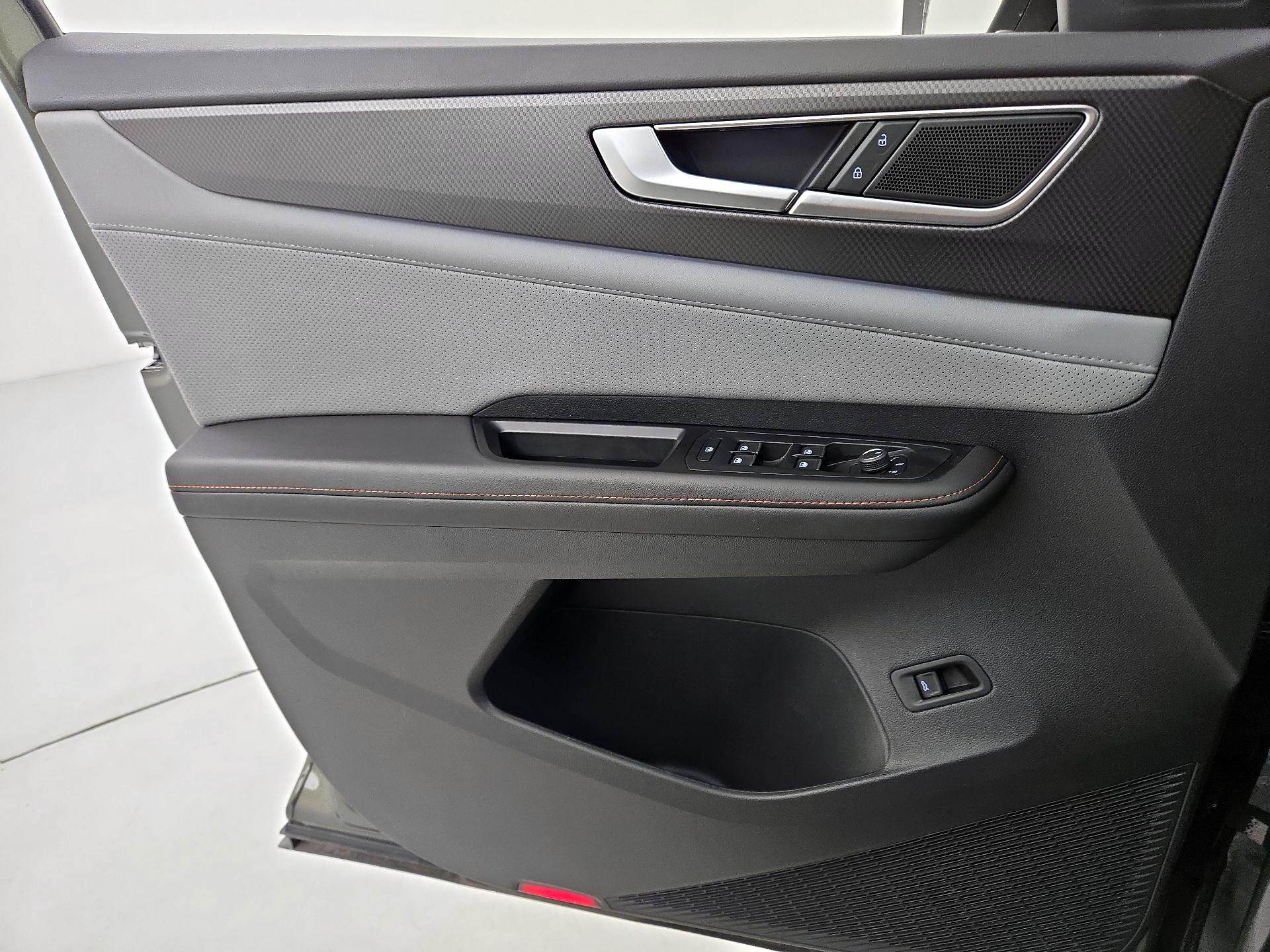 Thumbnail: 2024 Volkswagen Atlas - 12