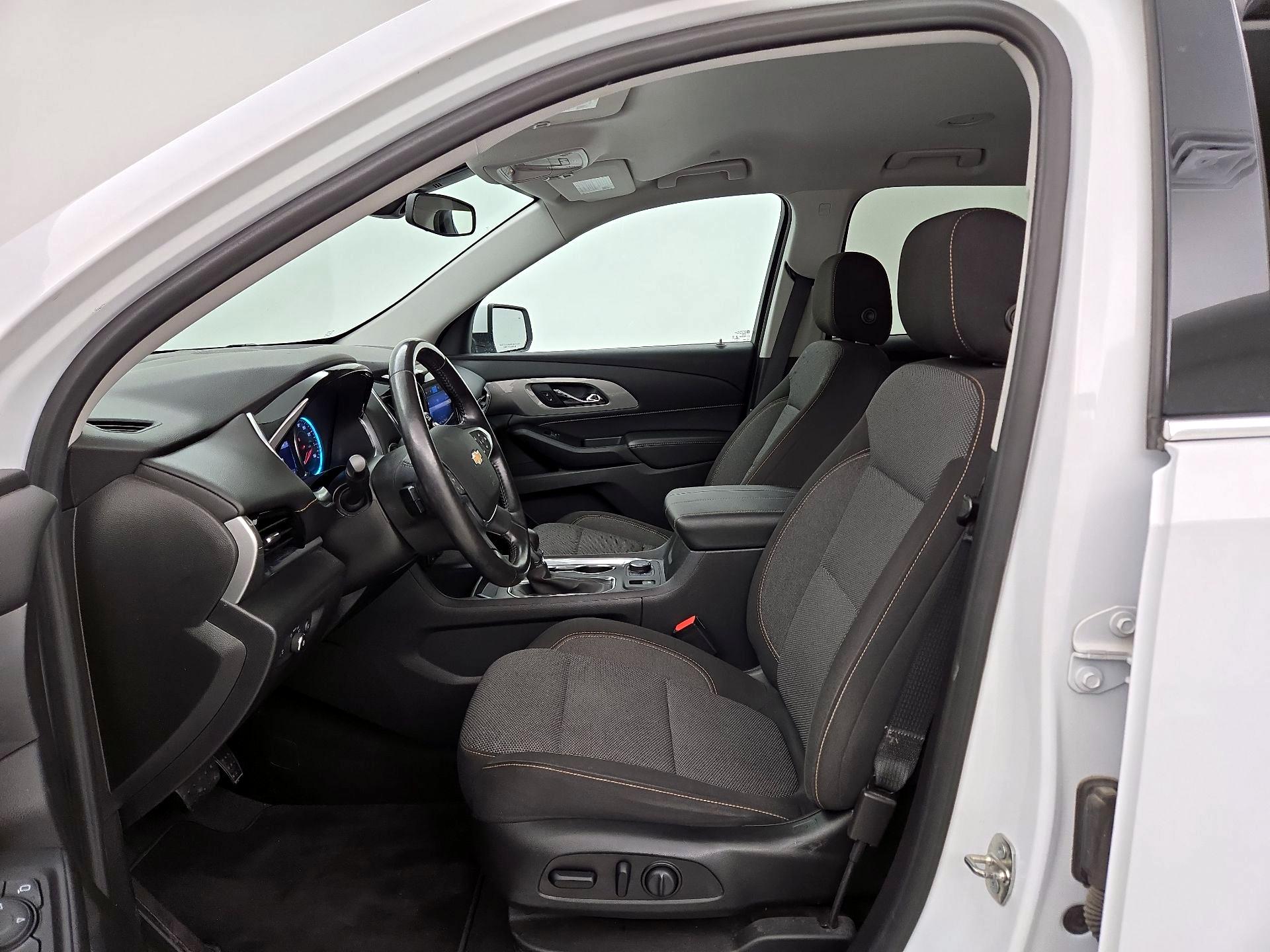 Thumbnail: 2021 Chevrolet Traverse - 11