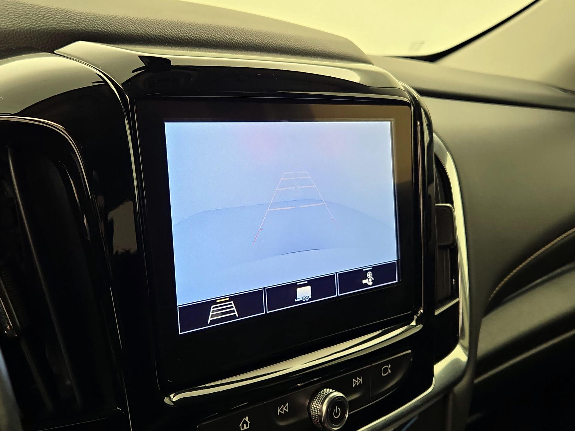 Thumbnail: 2021 Chevrolet Traverse - 14