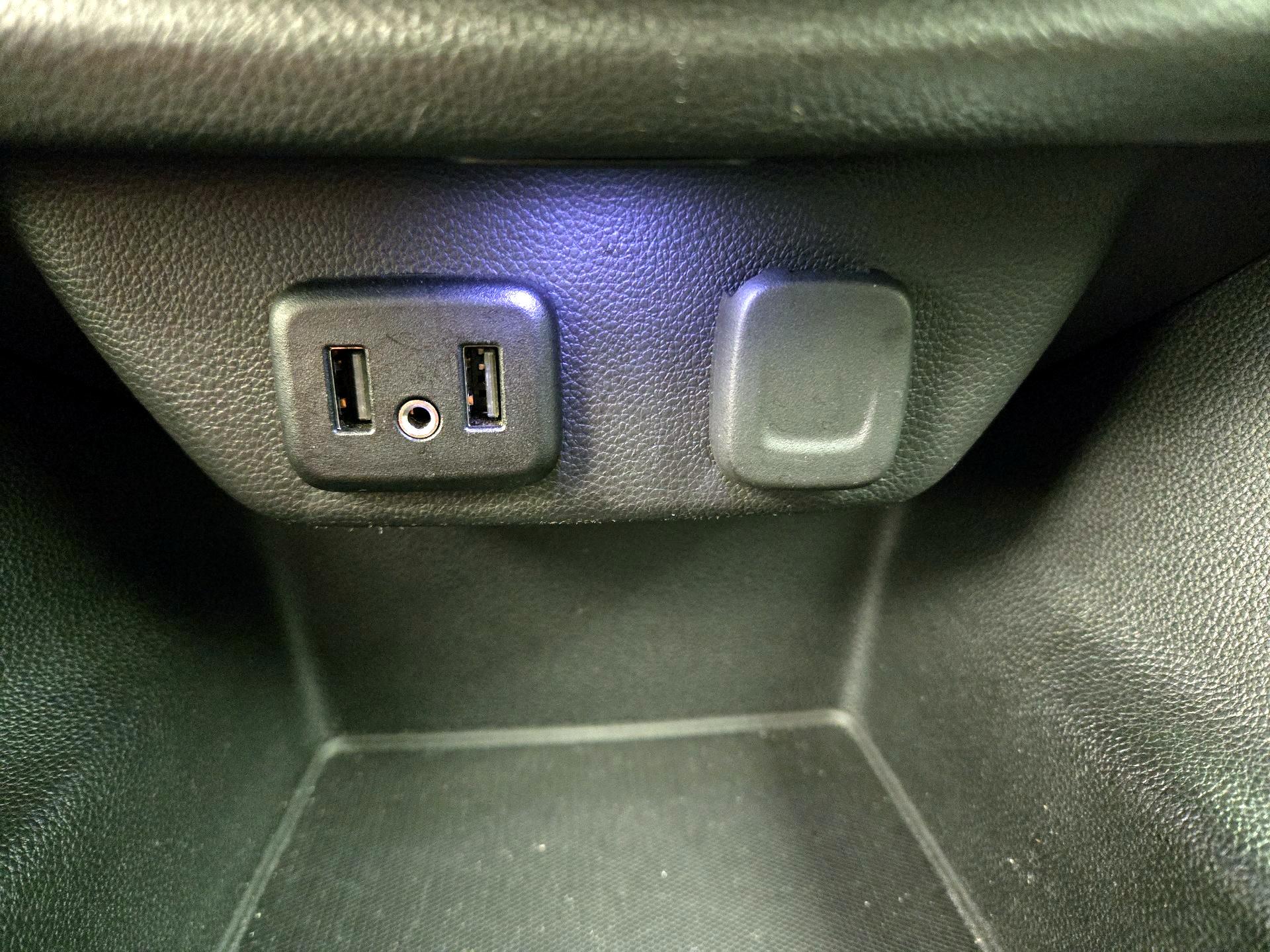 Thumbnail: 2021 Chevrolet Traverse - 18