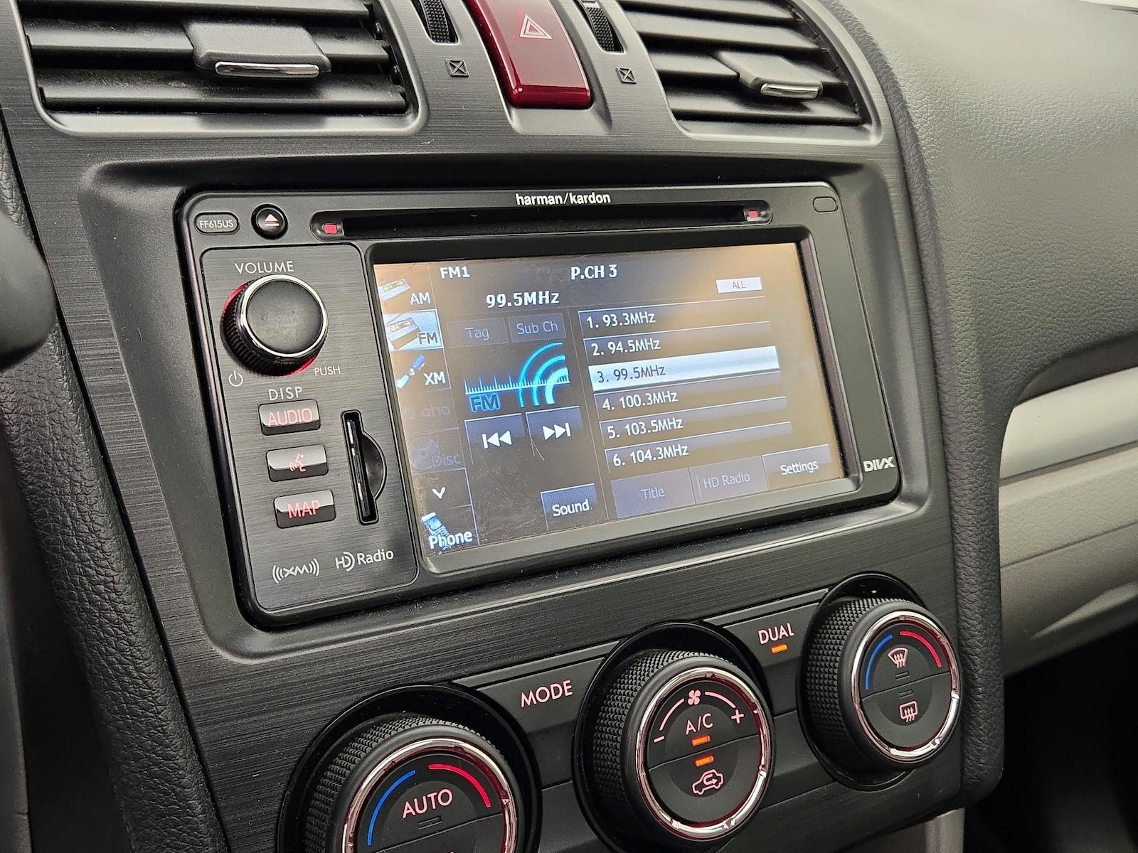 2014 Subaru Forester i Touring - Photo 16