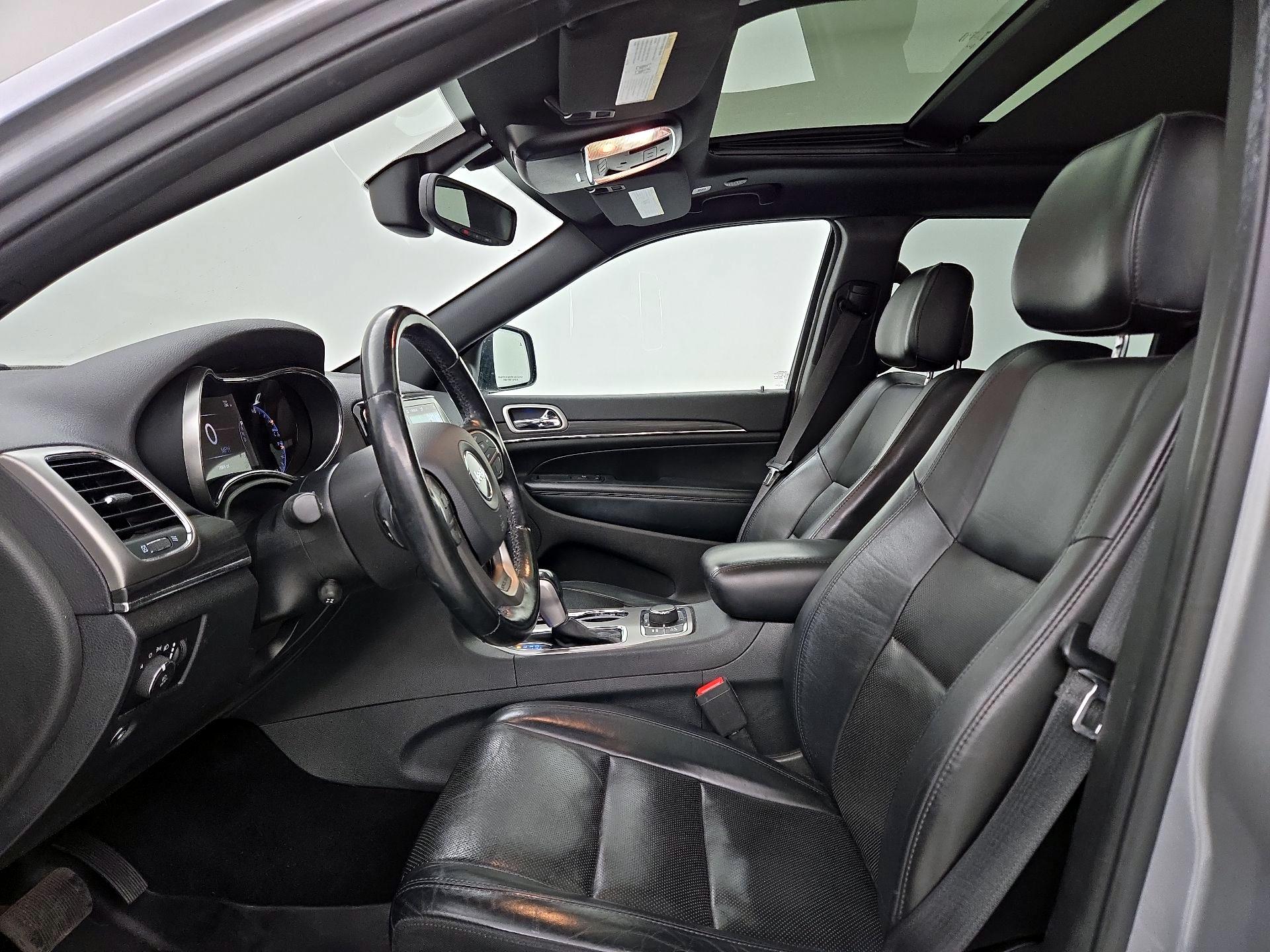 Thumbnail: 2020 Jeep Grand Cherokee - 11