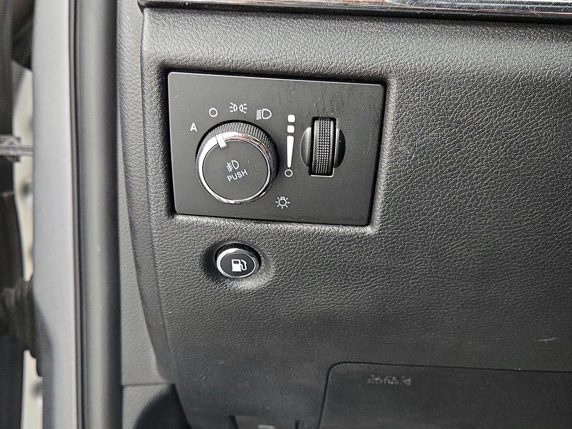 Thumbnail: 2020 Jeep Grand Cherokee - 13