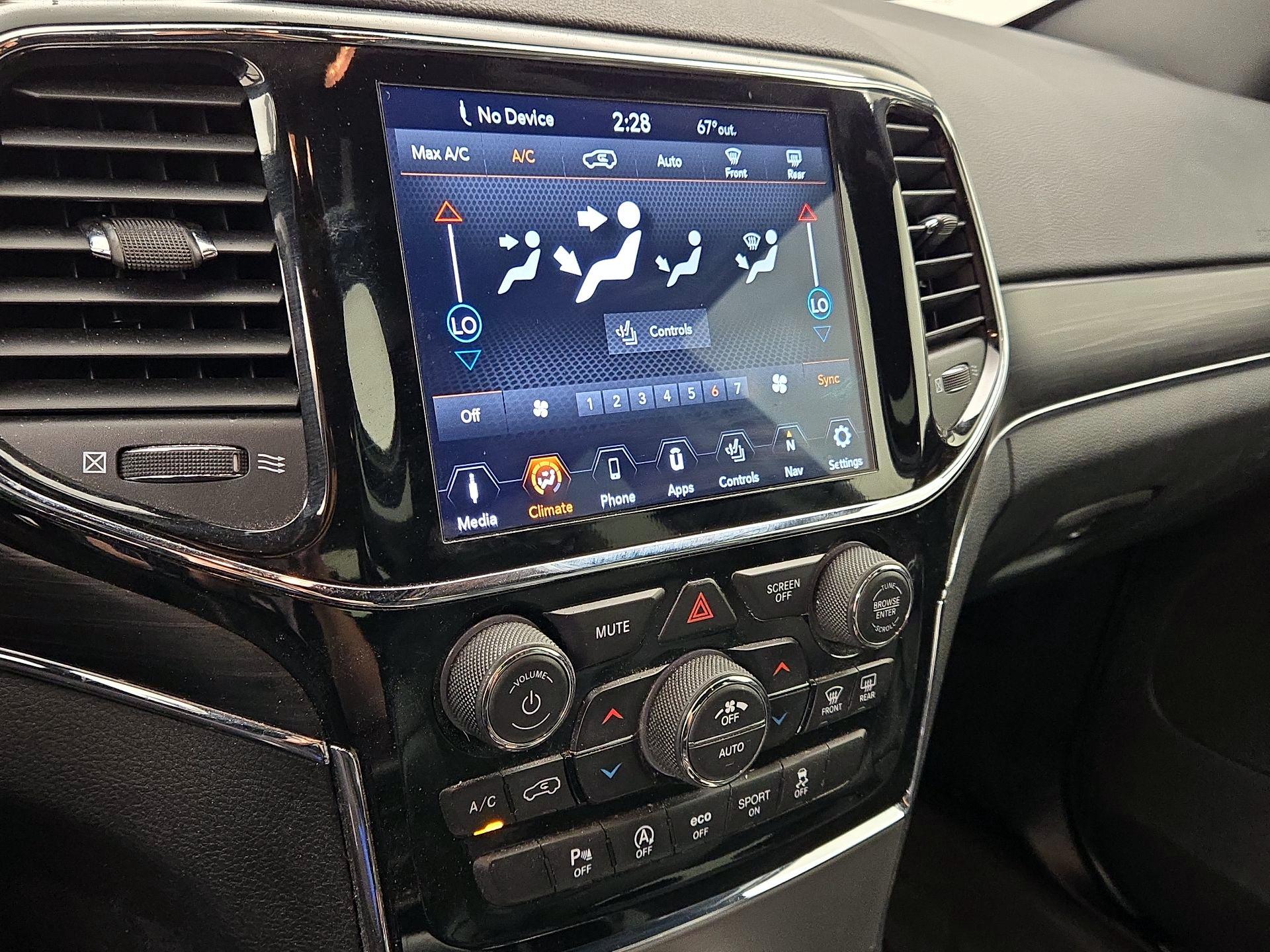 Thumbnail: 2020 Jeep Grand Cherokee - 17