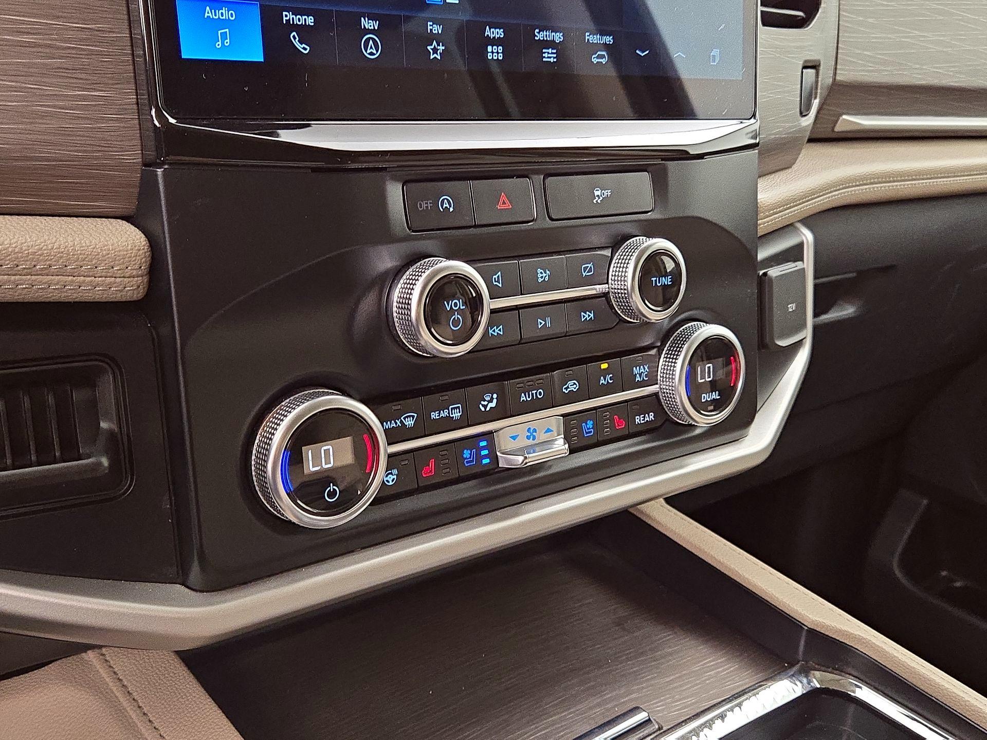 Thumbnail: 2024 Ford Expedition - 17