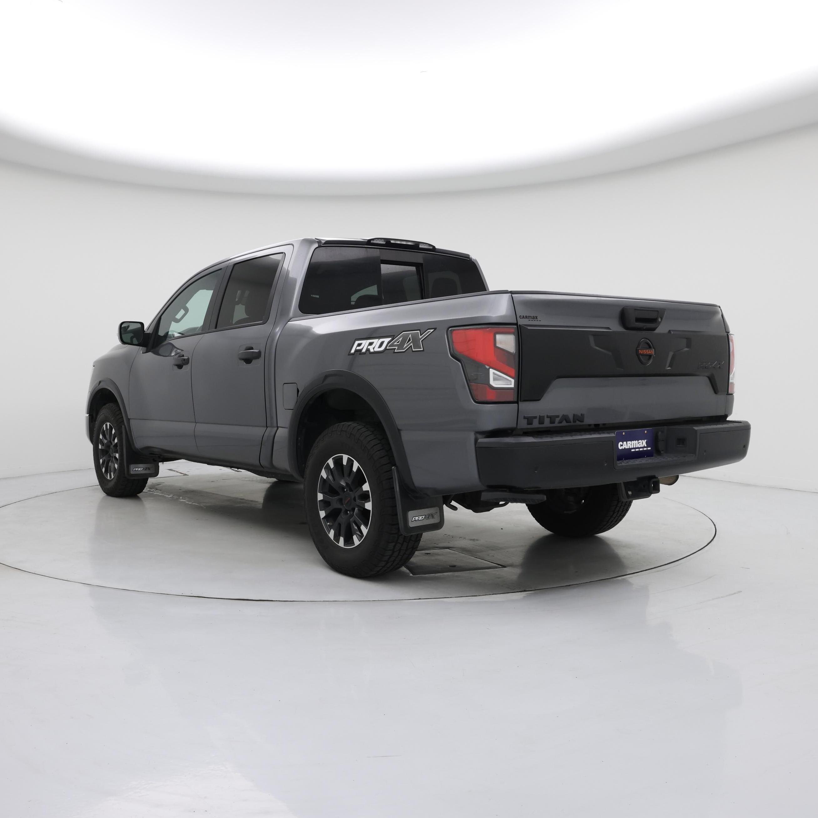 Thumbnail: 2021 Nissan Titan - 2