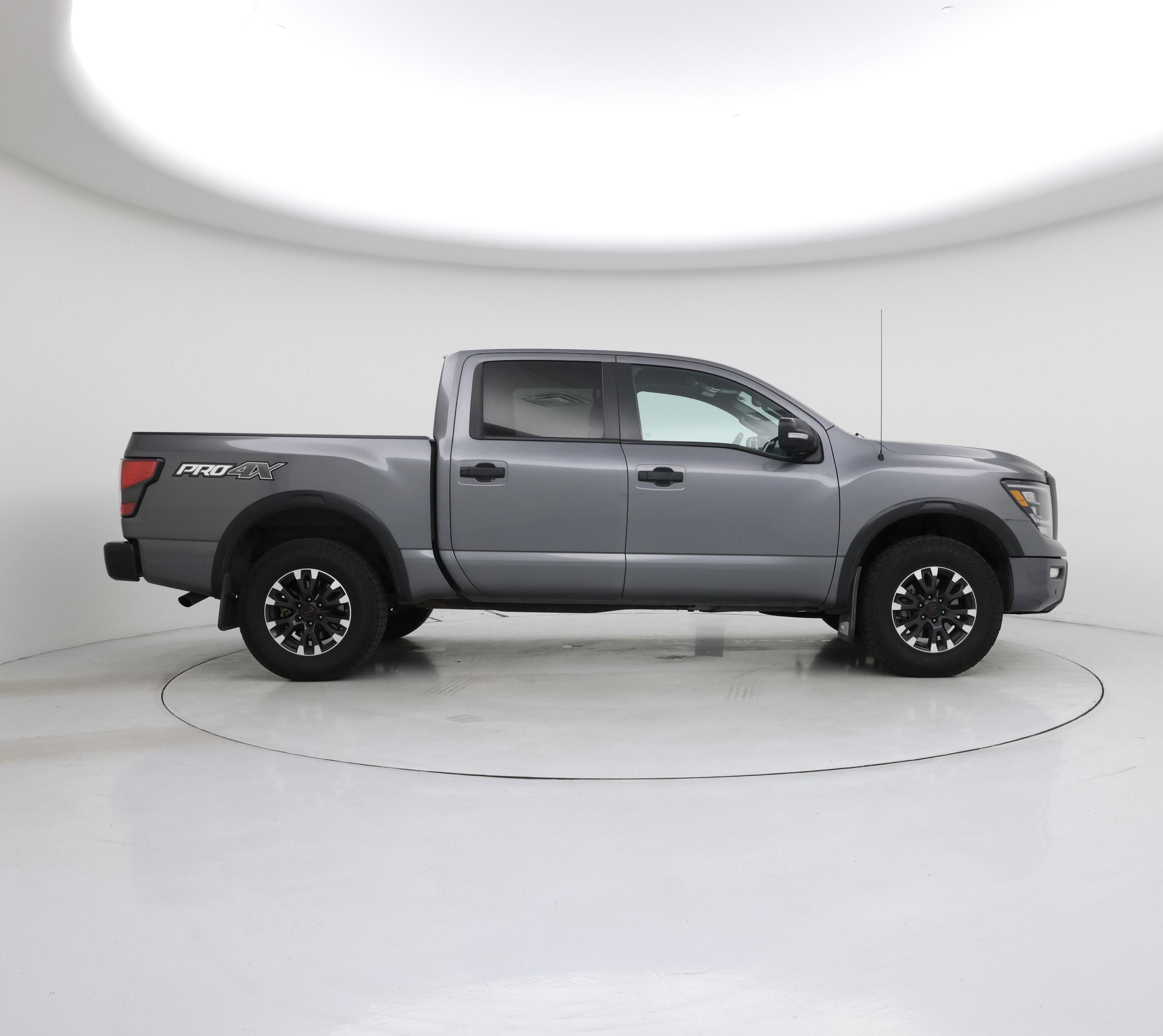 Thumbnail: 2021 Nissan Titan - 7