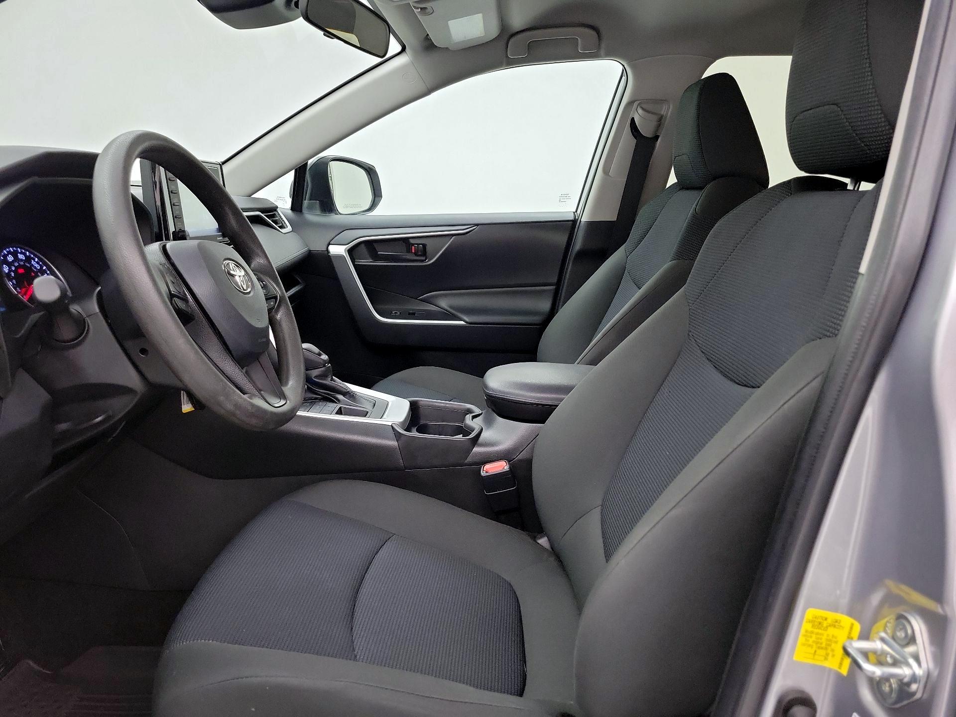 Thumbnail: 2021 Toyota RAV4 - 11