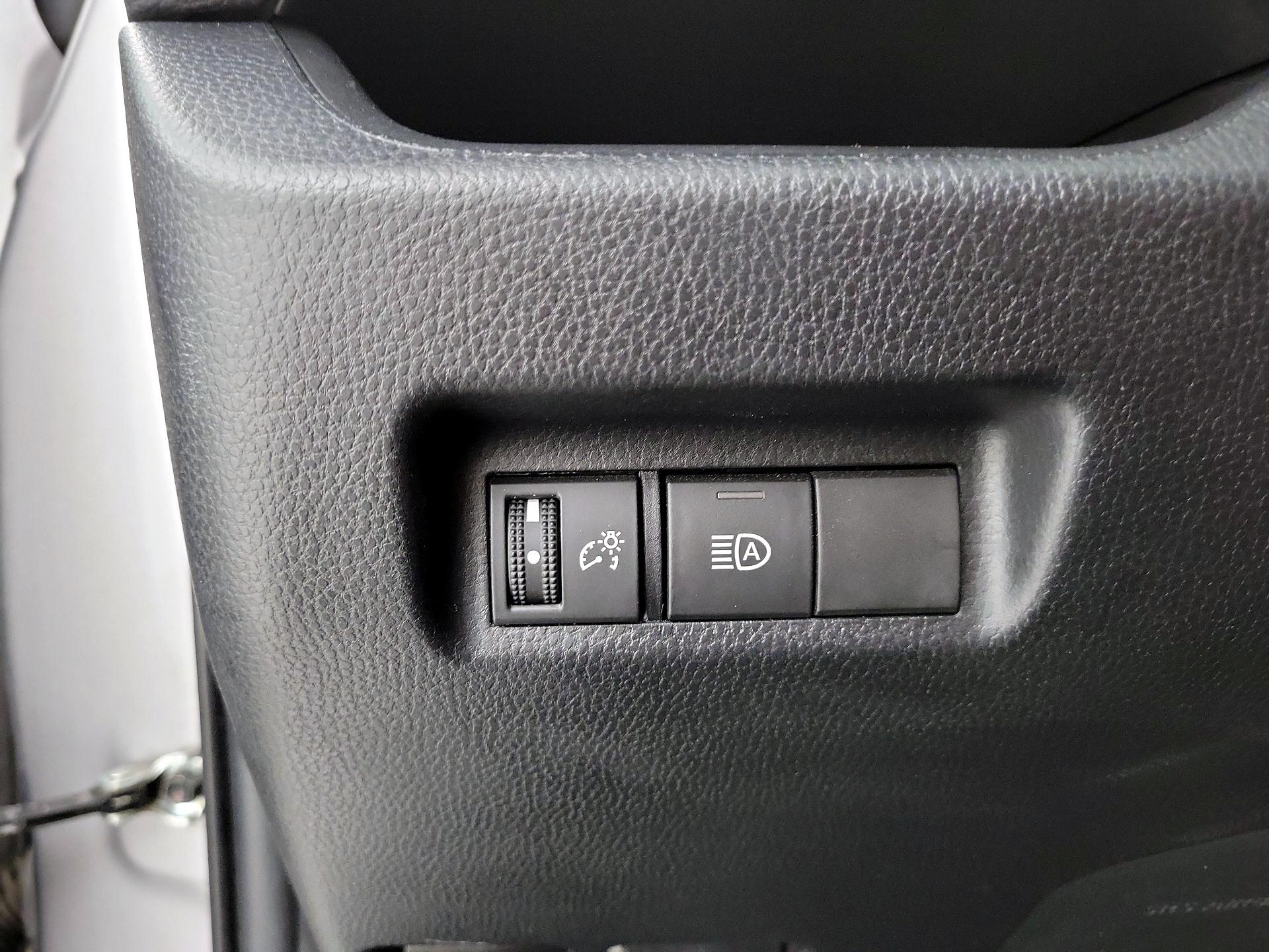 Thumbnail: 2021 Toyota RAV4 - 13