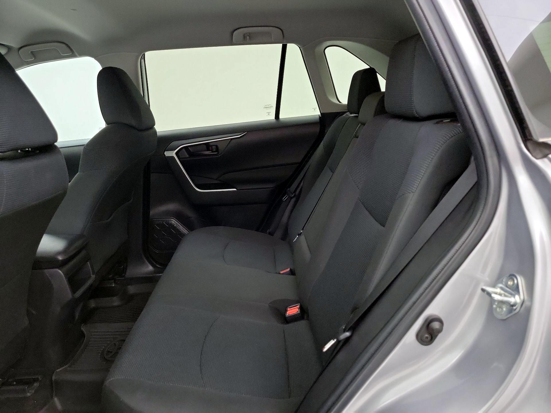 Thumbnail: 2021 Toyota RAV4 - 19