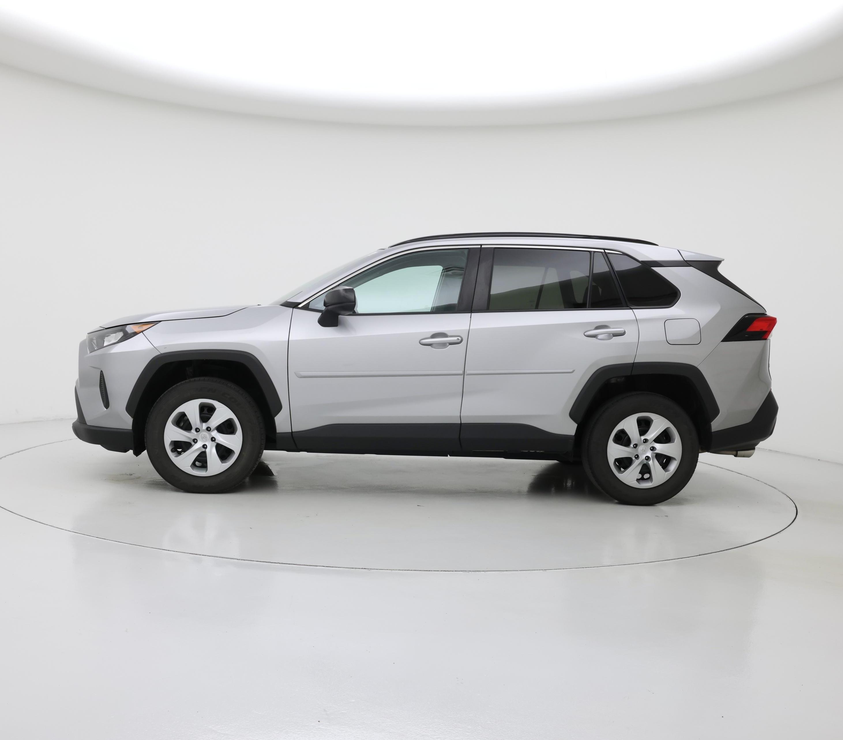 Thumbnail: 2021 Toyota RAV4 - 3