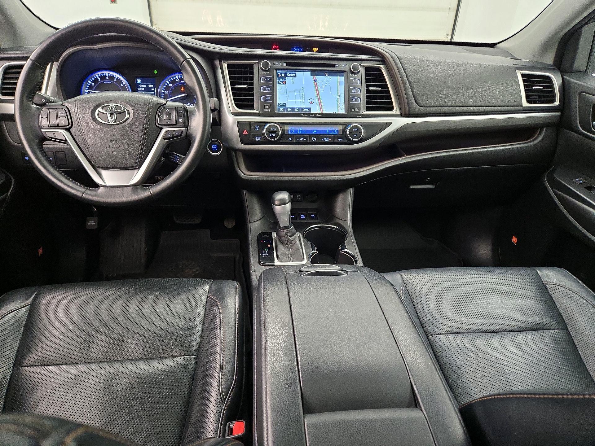 Thumbnail: 2017 Toyota Highlander - 9