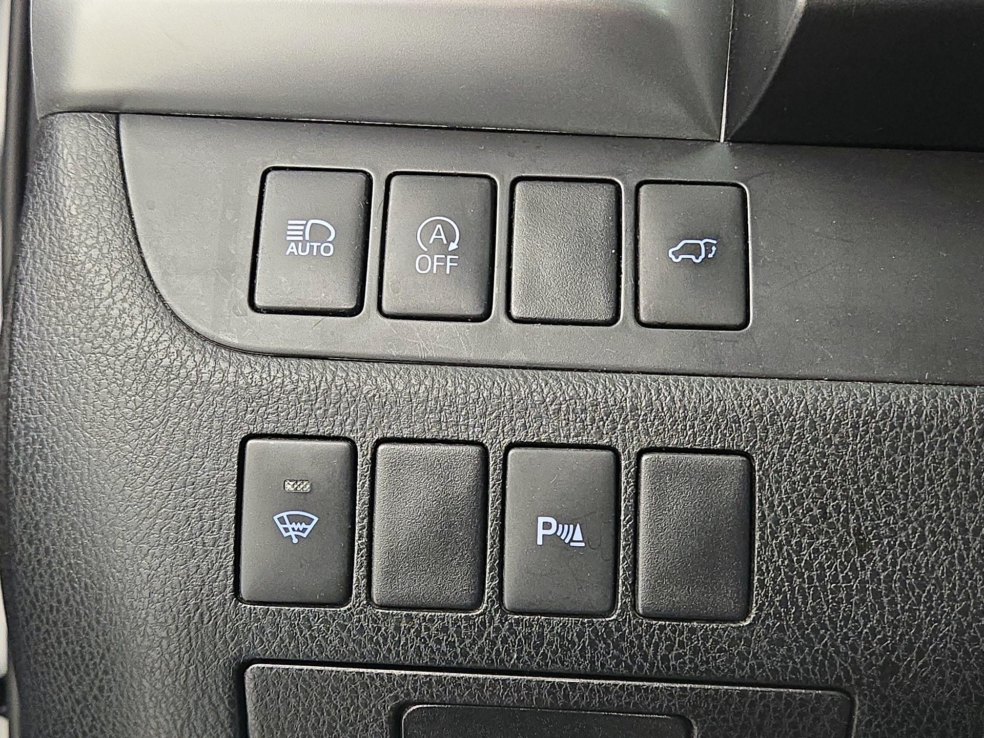 Thumbnail: 2017 Toyota Highlander - 13