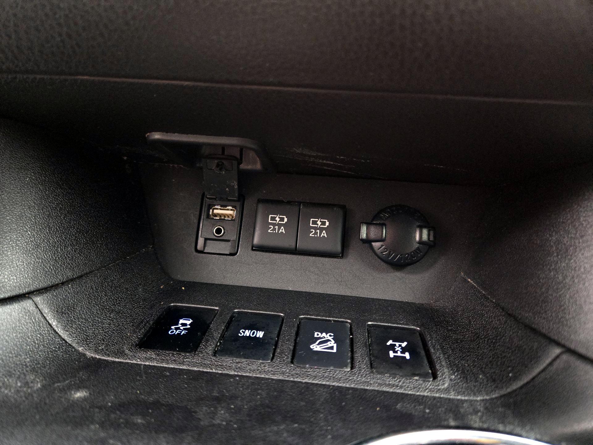 Thumbnail: 2017 Toyota Highlander - 19