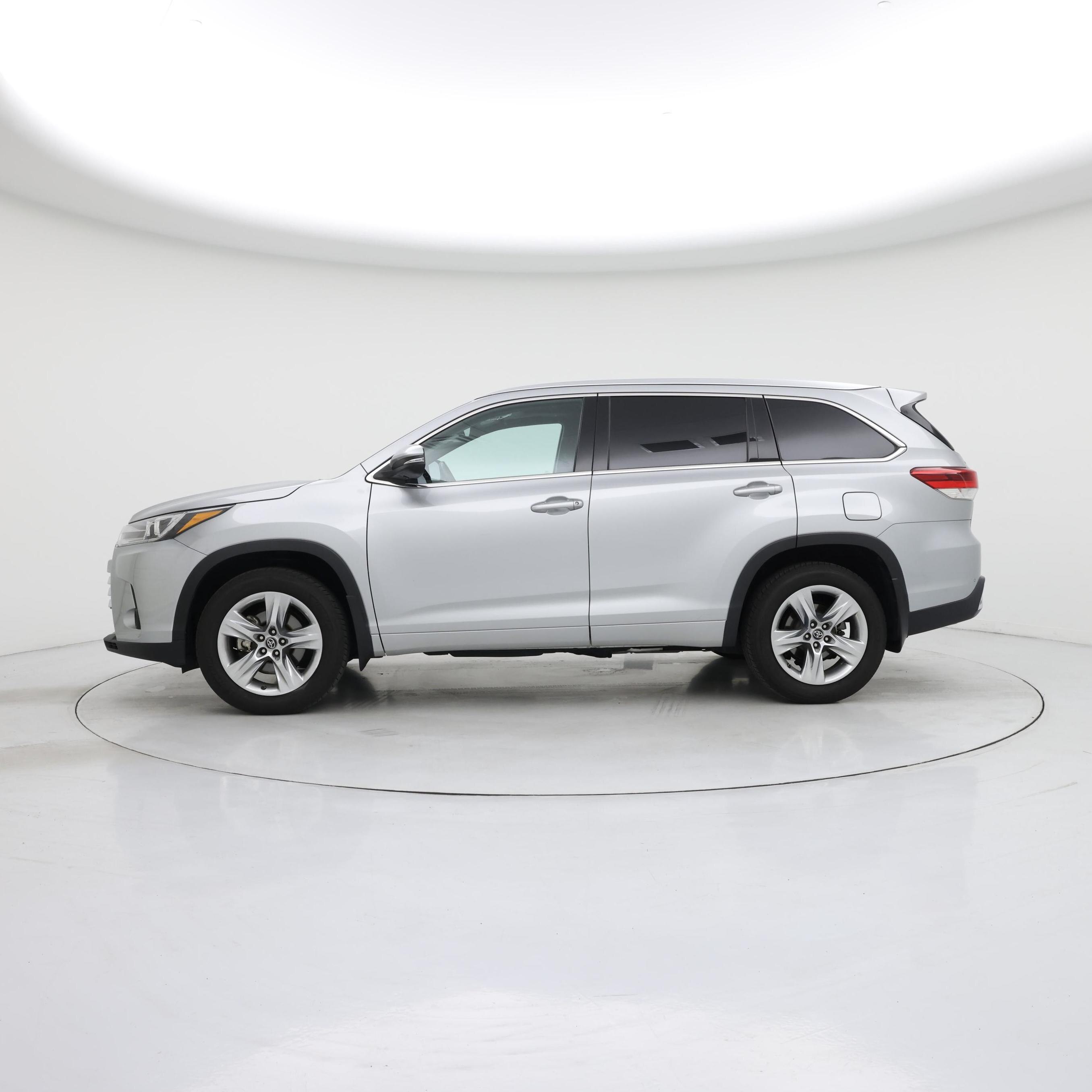 Thumbnail: 2017 Toyota Highlander - 3