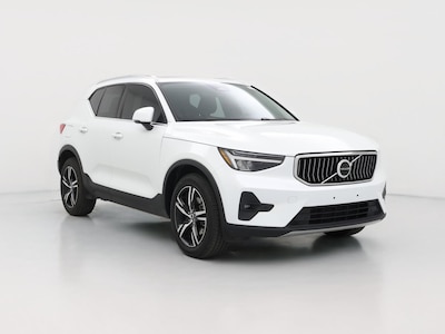 2023 Volvo XC40 B5 Plus Bright Theme