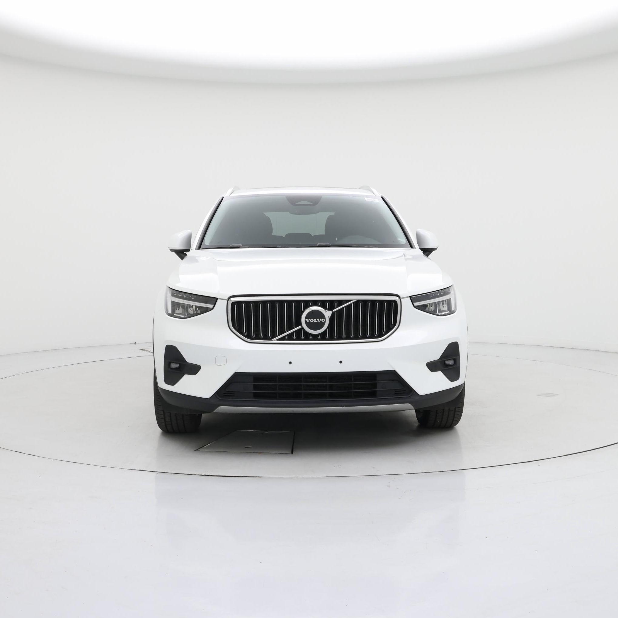 Thumbnail: 2023 Volvo XC40 - 5