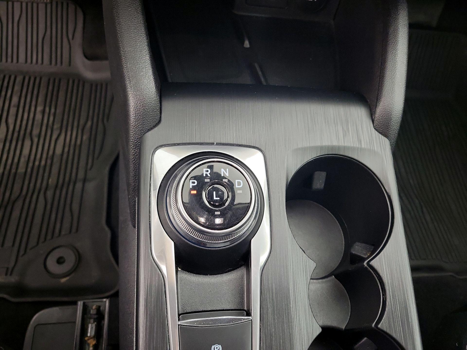 Thumbnail: 2022 Ford Escape - 17