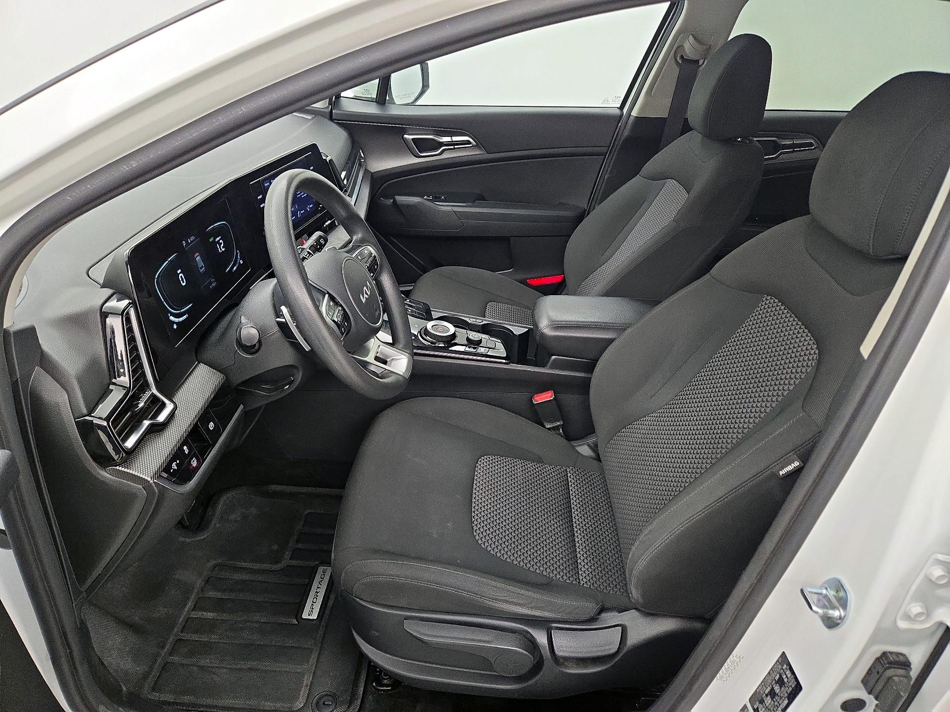 Thumbnail: 2023 Kia Sportage - 11