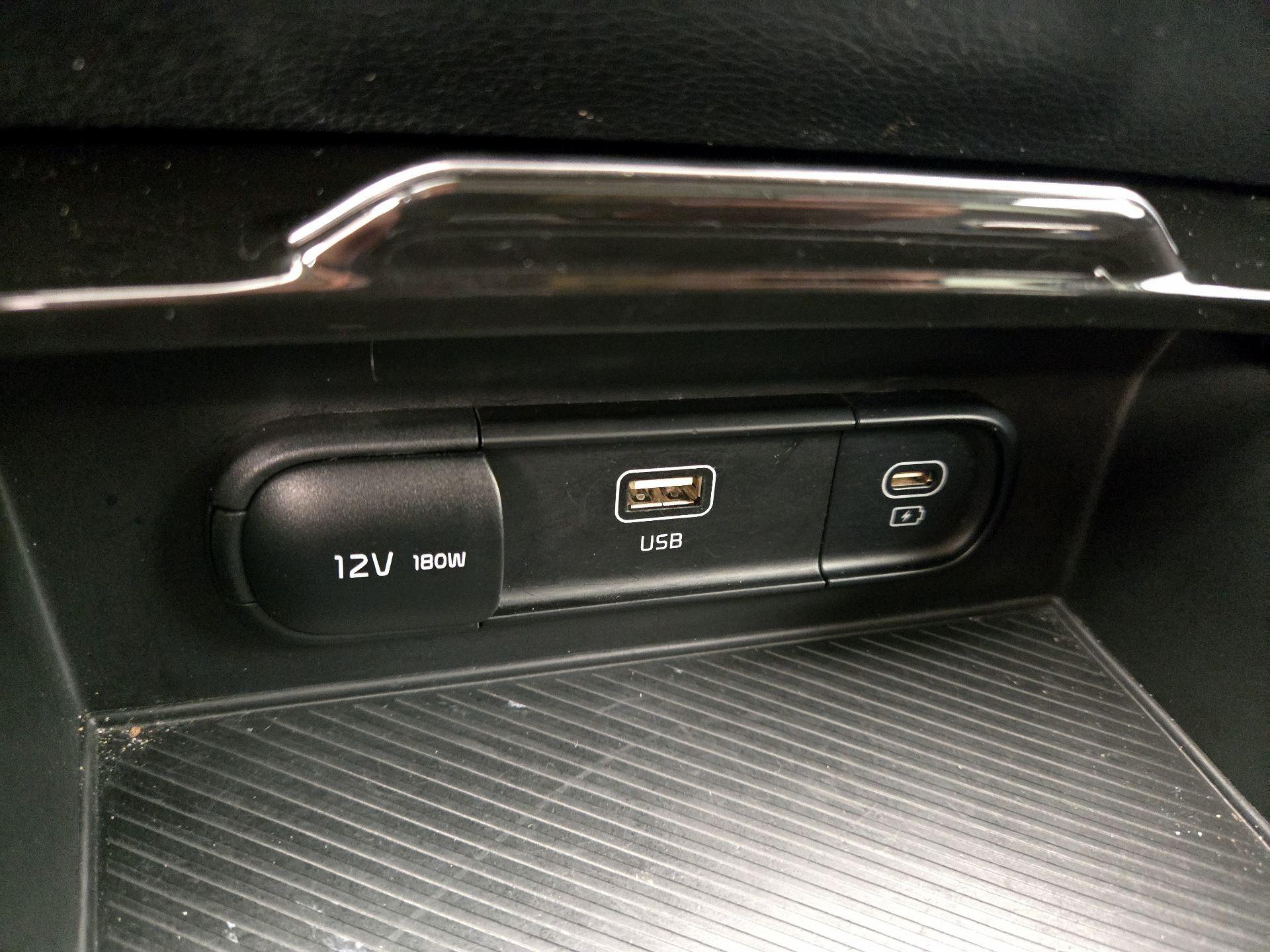 Thumbnail: 2023 Kia Sportage - 18