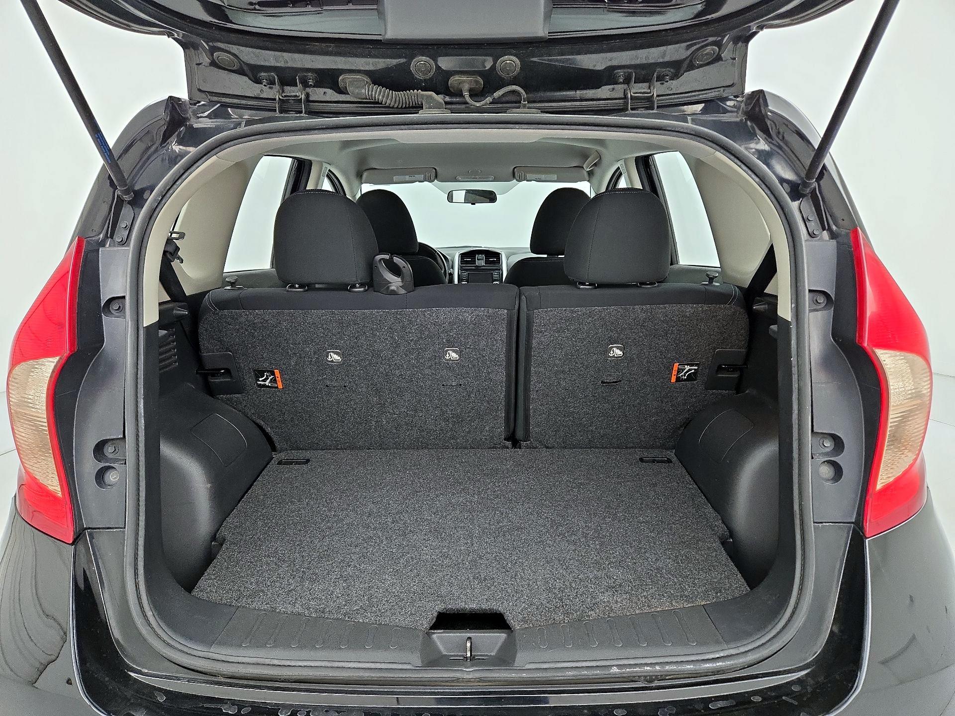 Thumbnail: 2017 Nissan Versa Note - 20